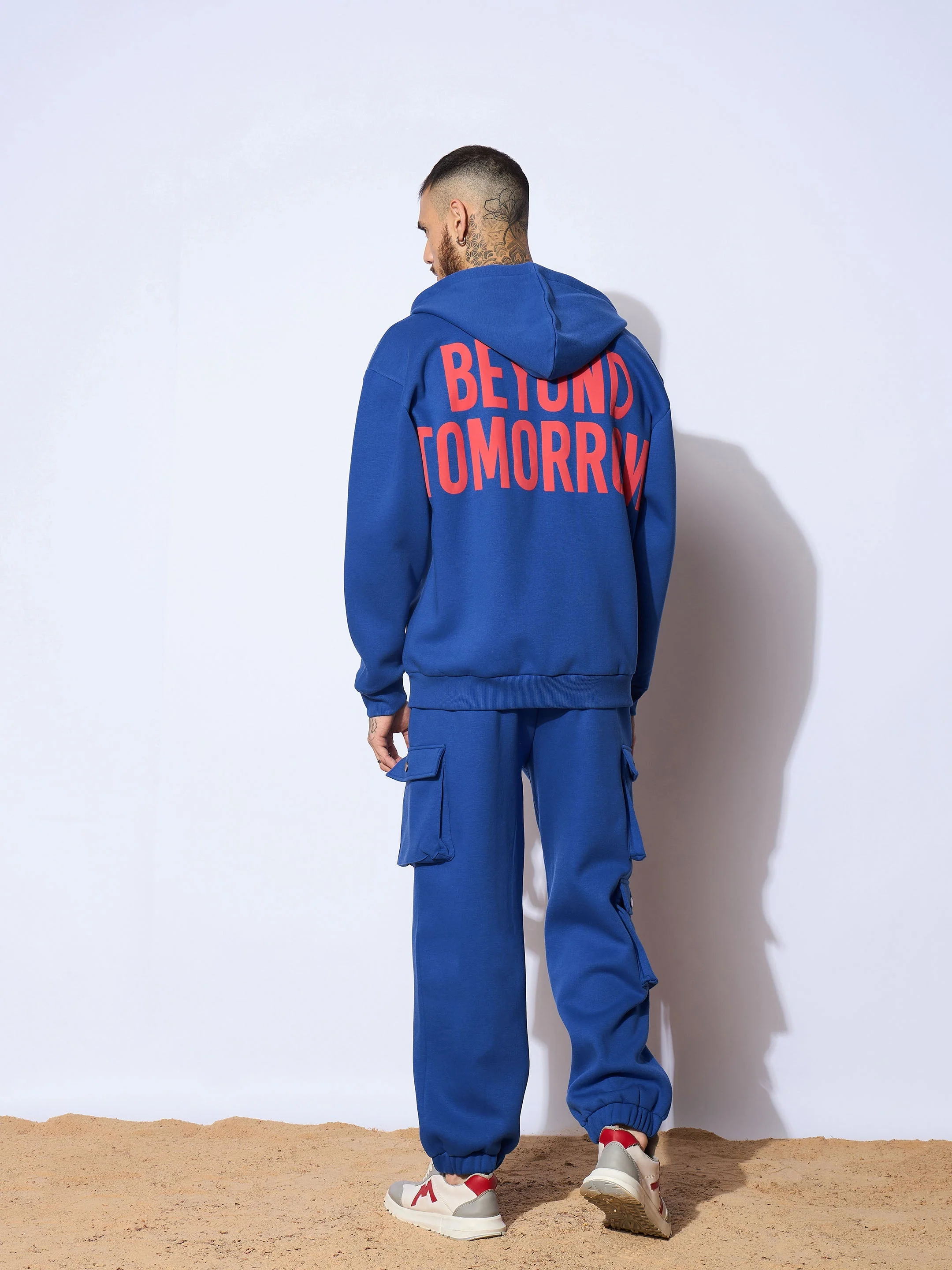 Men Blue Utility Pockets Oversized Joggers - Image 5