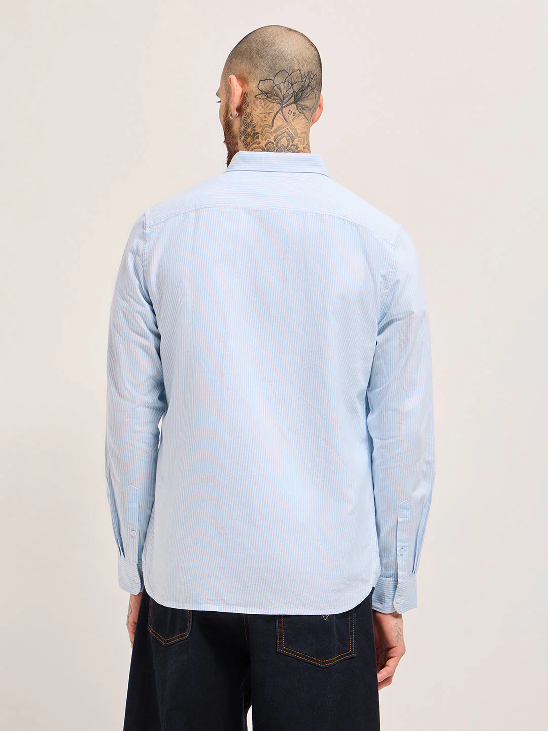 Men Blue Vertical Pin Stripes Slim Fit Casual Shirt - Image 2