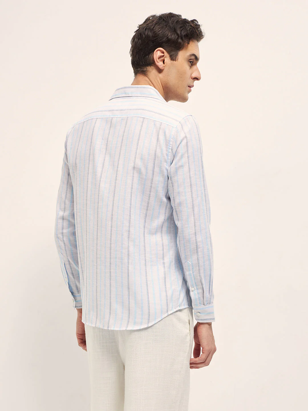Men Blue Vertical Stripes Slim Fit Casual Shirt - Image 2