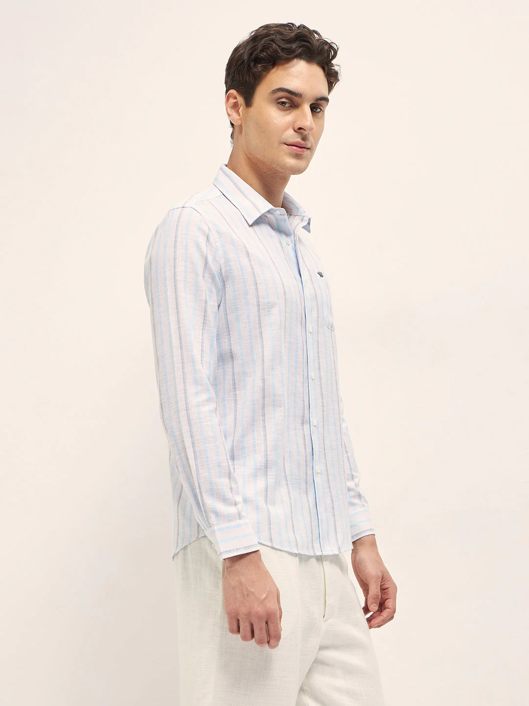 Men Blue Vertical Stripes Slim Fit Casual Shirt - Image 3