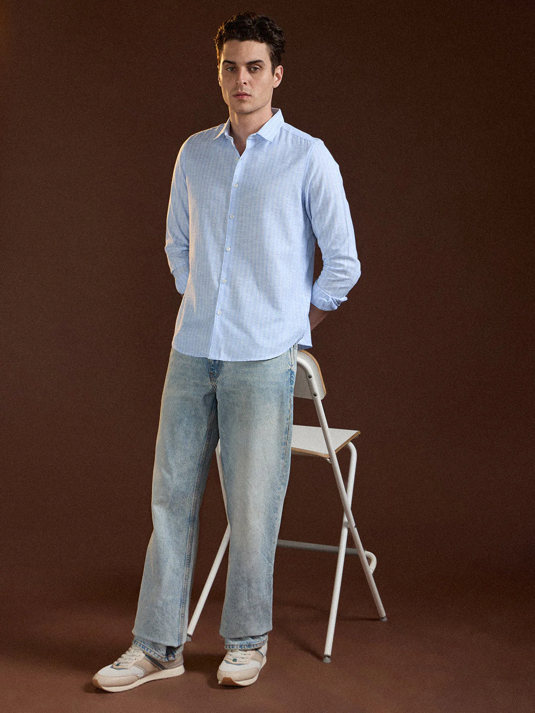 Men Blue Vertical Stripes Slim Fit Casual Shirt - Image 4