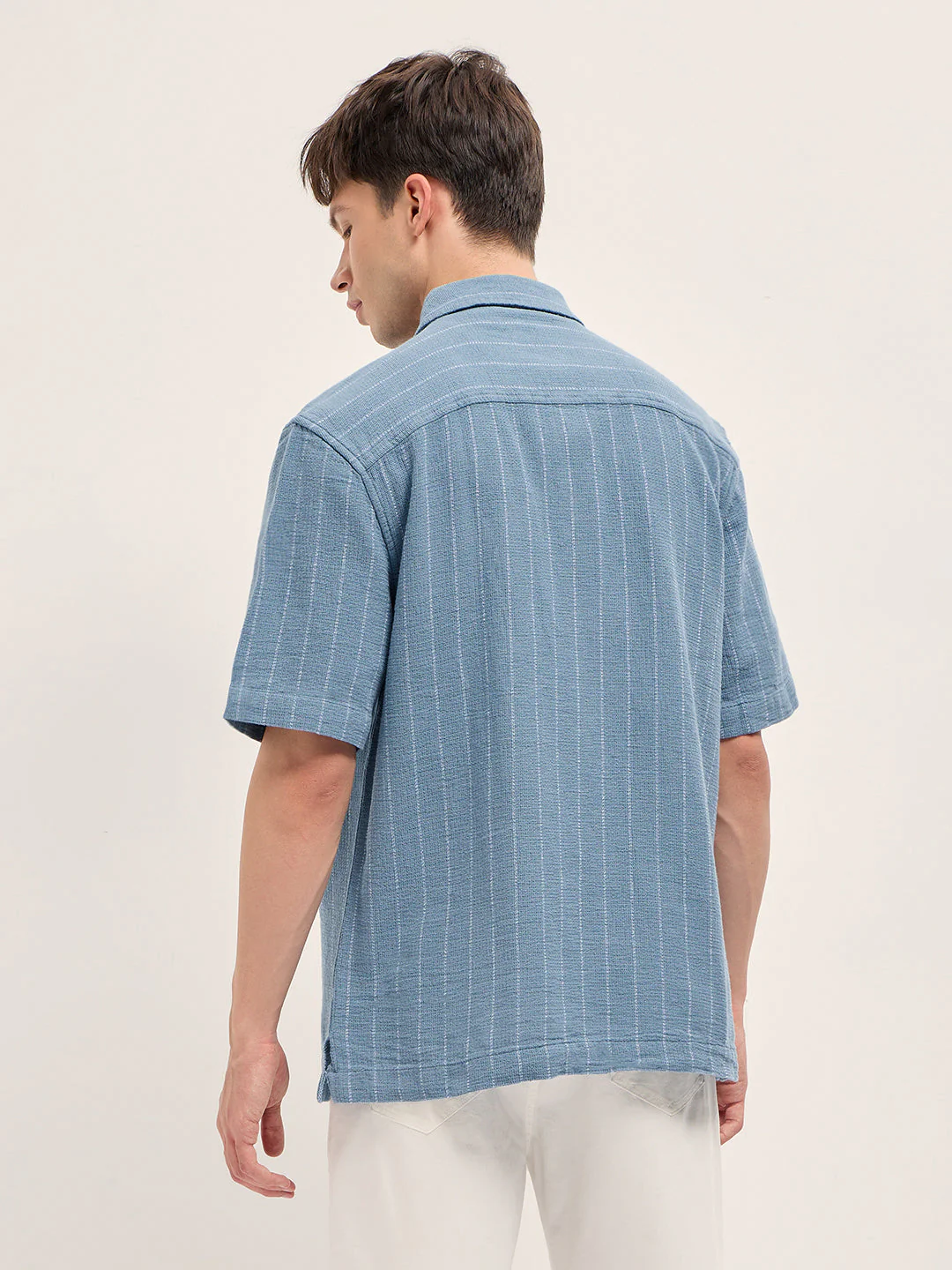 Men Blue Vertical Textured Woven Stripe Relaxed Fit Casual Shirt - Image 2