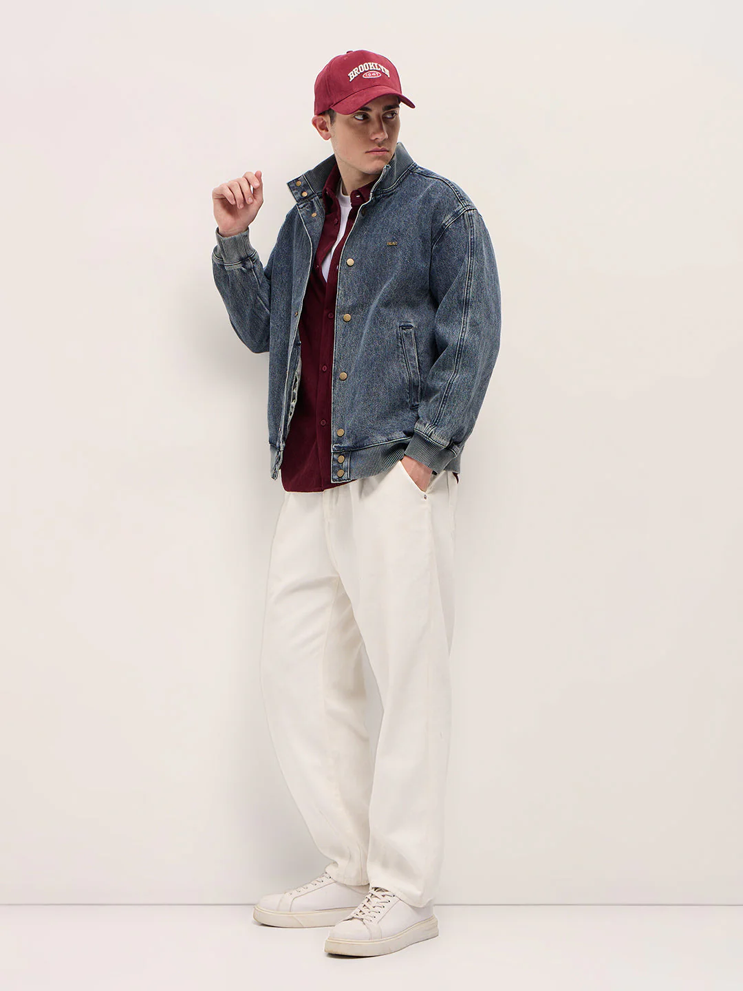 Men Blue Wash Regular Fit Denim Jacket - Image 4