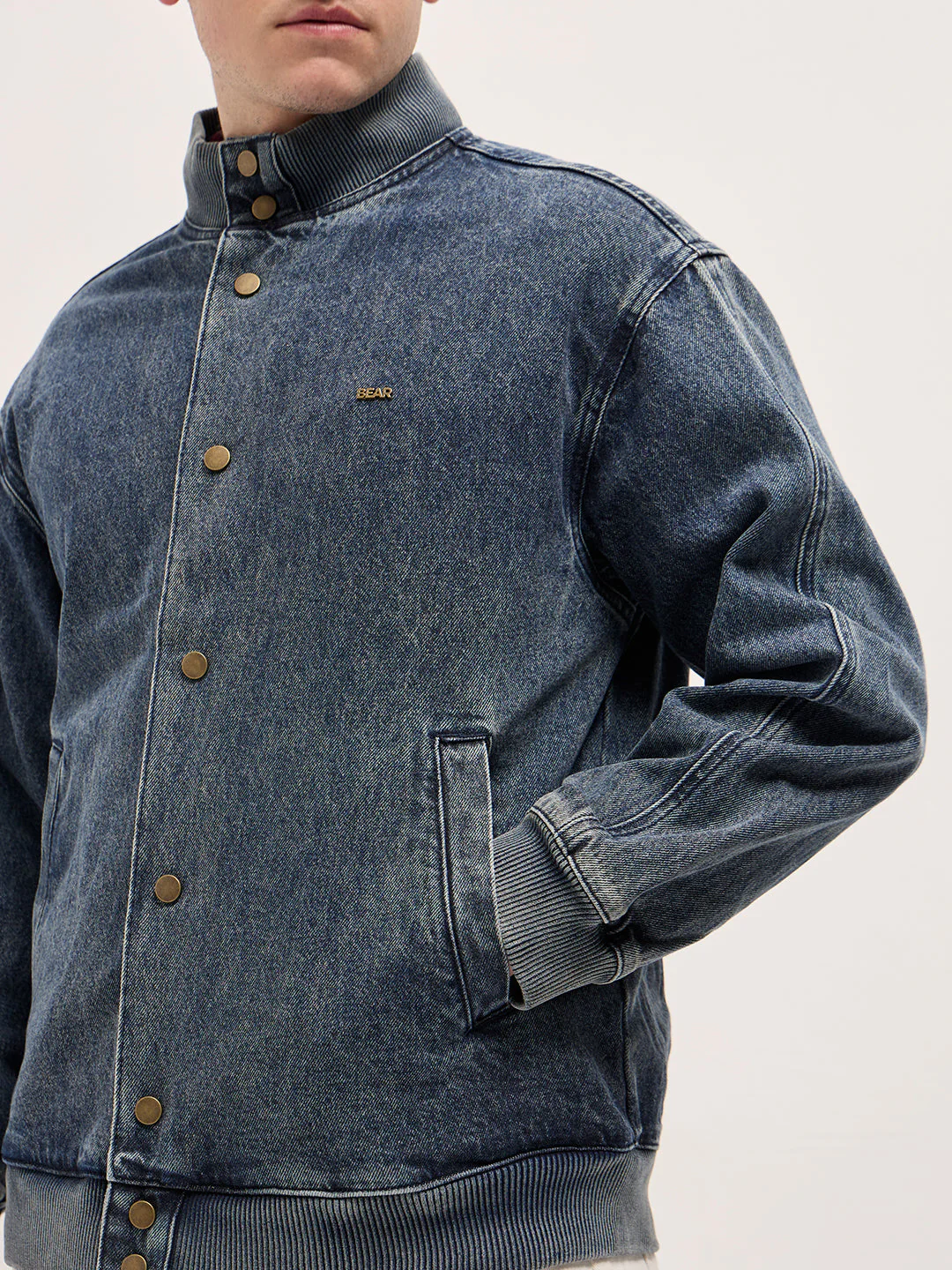 Men Blue Wash Regular Fit Denim Jacket - Image 6