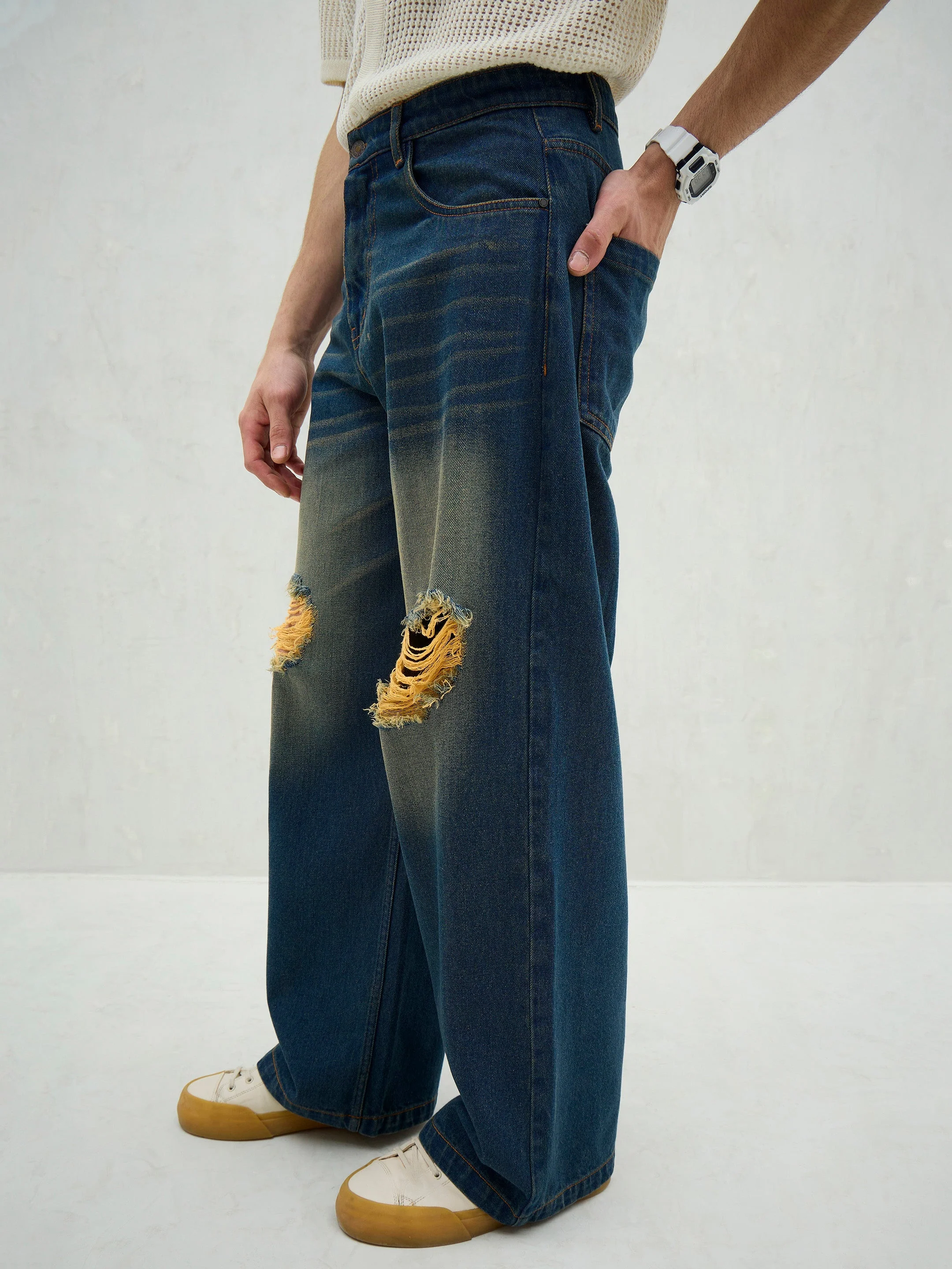 Men Blue Washed Knee Distressed Wide Leg Jeans - Image 4