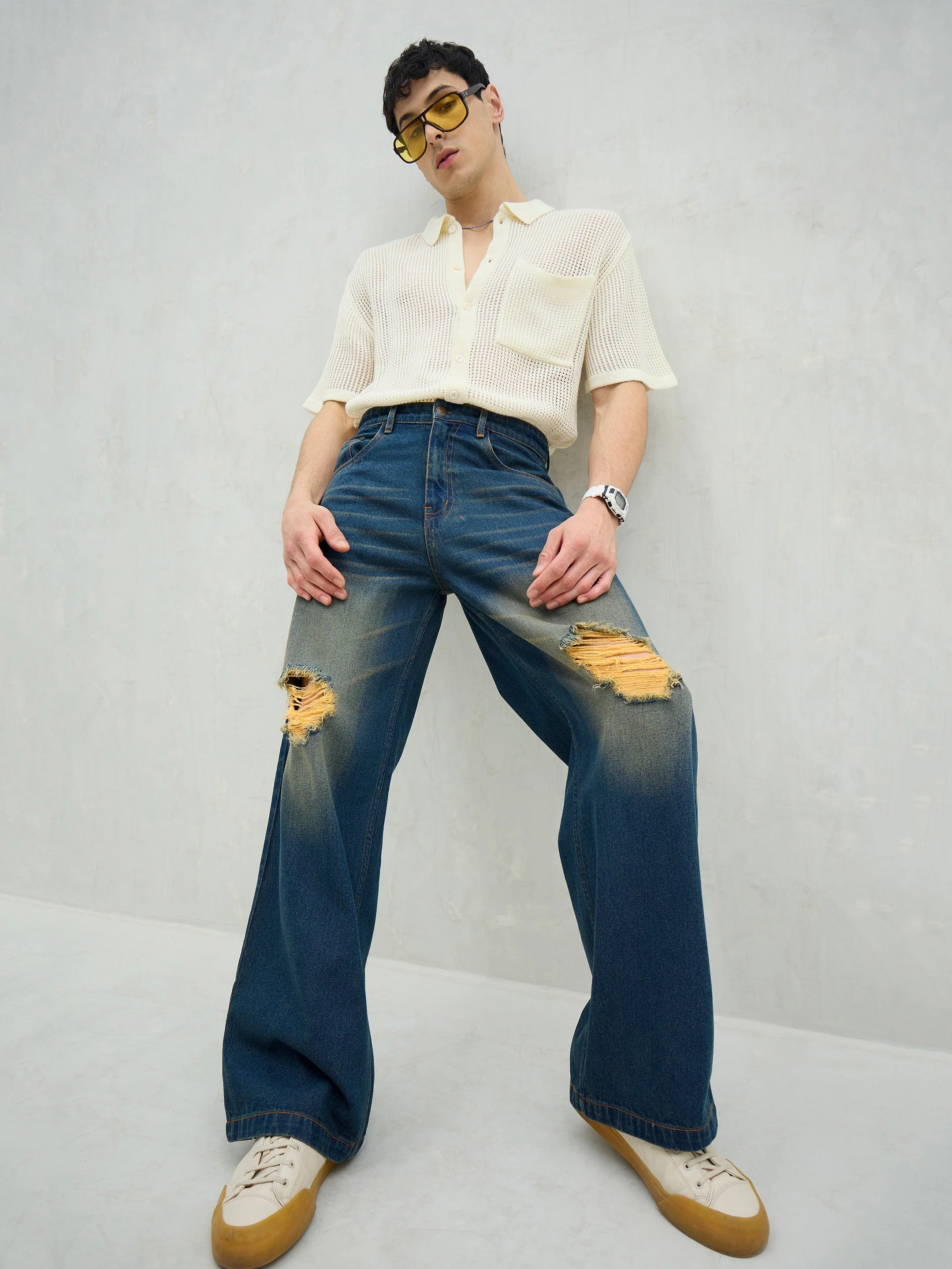 Men Blue Washed Knee Distressed Wide Leg Jeans - Image 5