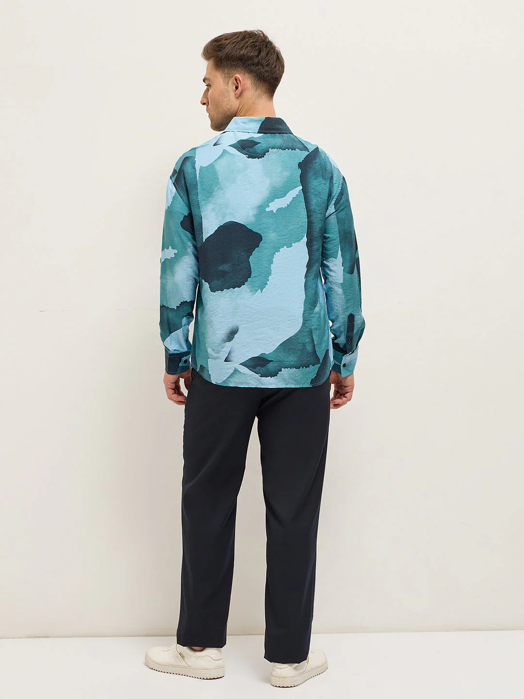 Men Blue Watercolor Camouflage Print Relax Fit Overshirt - Image 2