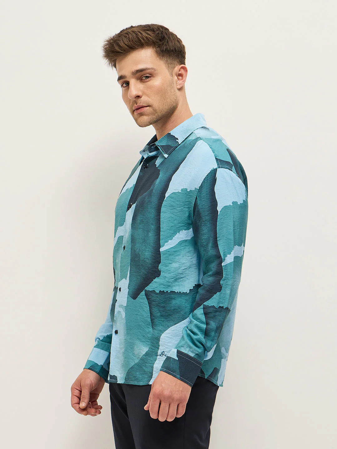 Men Blue Watercolor Camouflage Print Relax Fit Overshirt - Image 3
