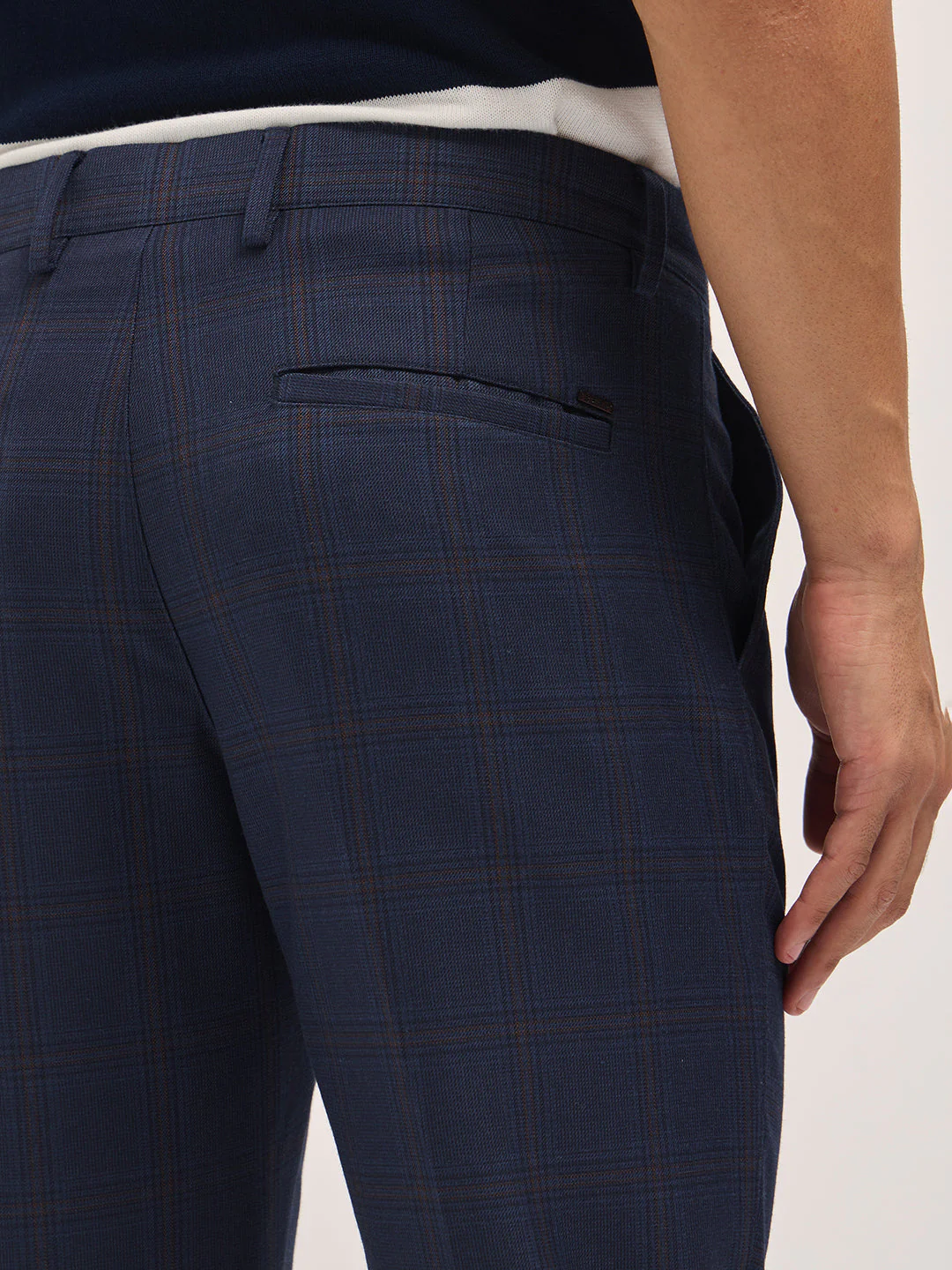 Men Blue Woven Checked Design Regular Fit Formal Trousers - Image 6