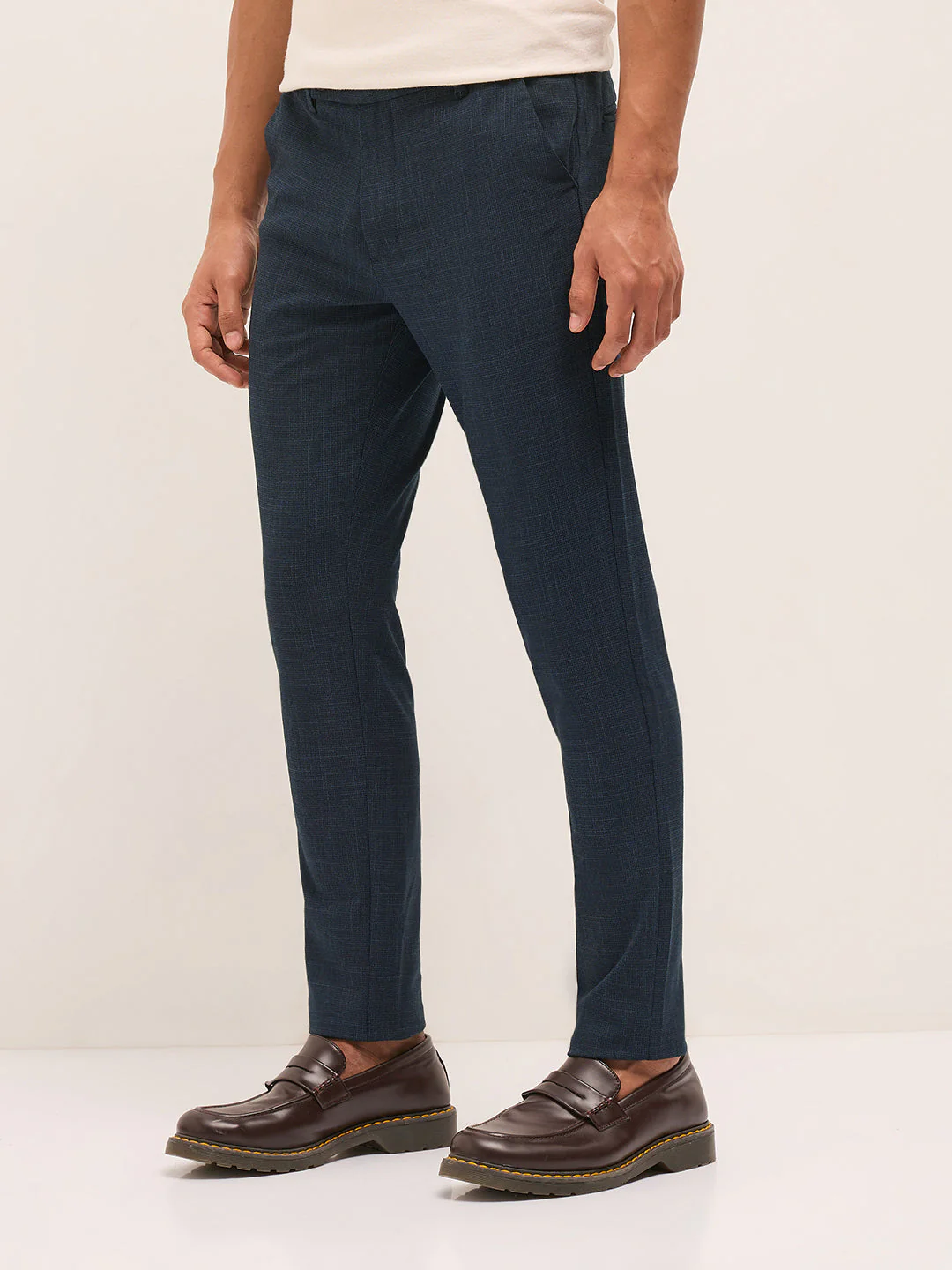 Men Blue Woven Design Slim Fit Formal Trousers - Image 3