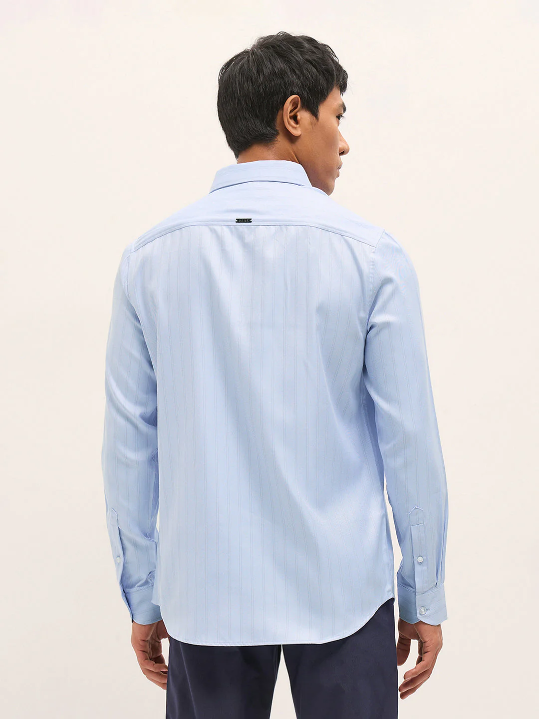 Men Blue Woven Stripe Pattern Tailored Fit Formal Shirt - Image 2
