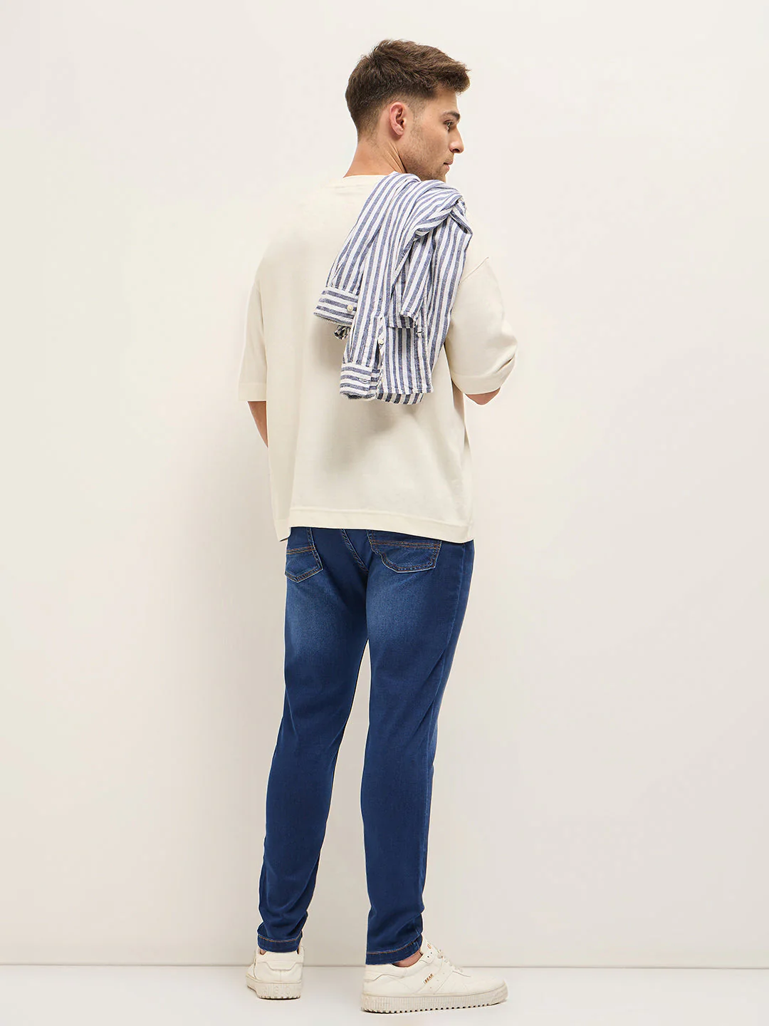 Men BlueLight Fade Mid-Rise Skinny Fit Jeans - Image 2