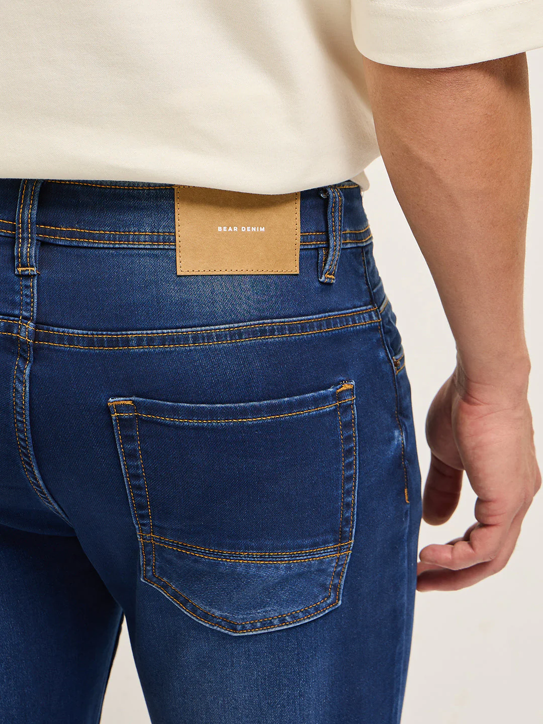 Men BlueLight Fade Mid-Rise Skinny Fit Jeans - Image 6