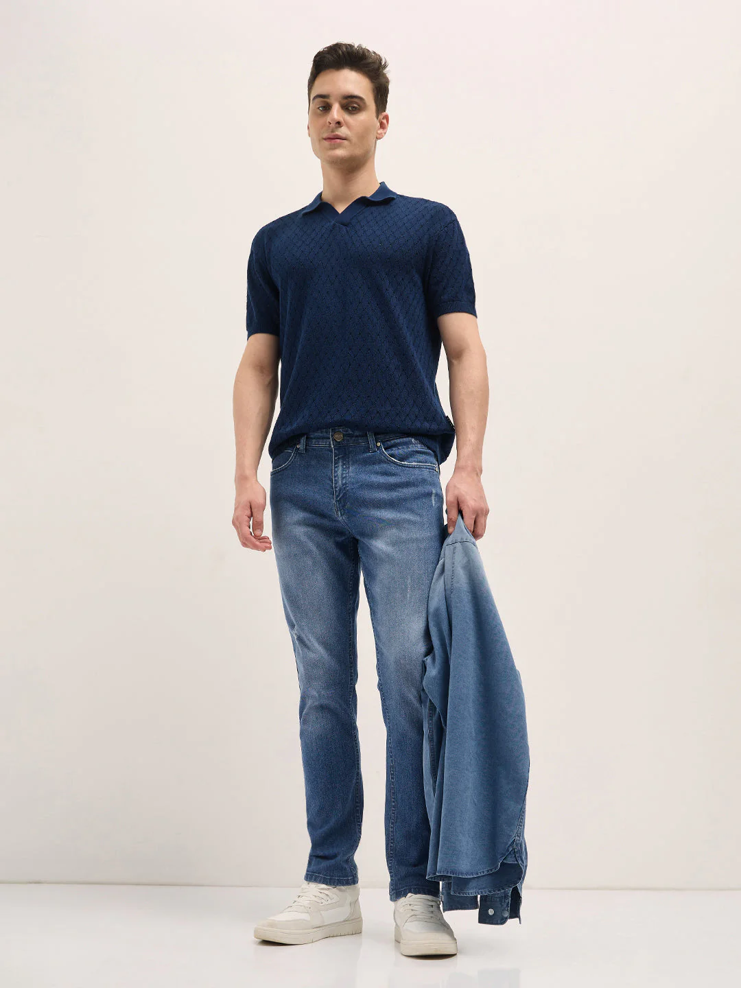 Men BlueLight Fade Mid-Rise Skinny Fit Jeans - Image 4