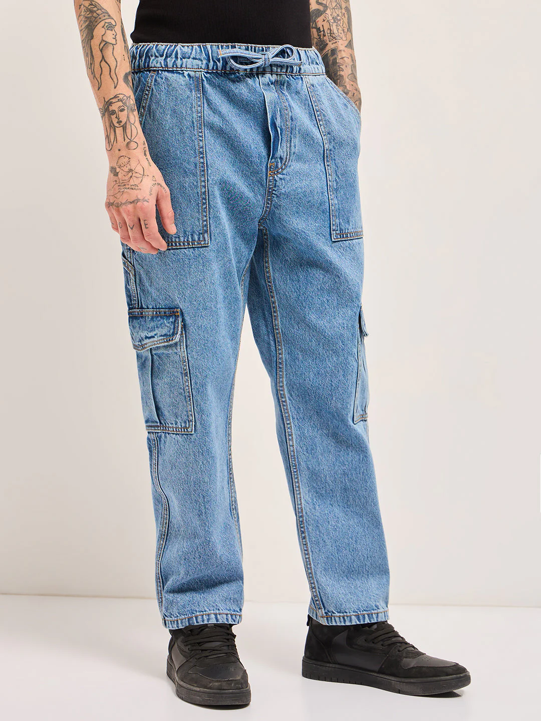 Men BlueMid Fade Mid-Rise Baggy Fit Cargo Jeans - Image 3
