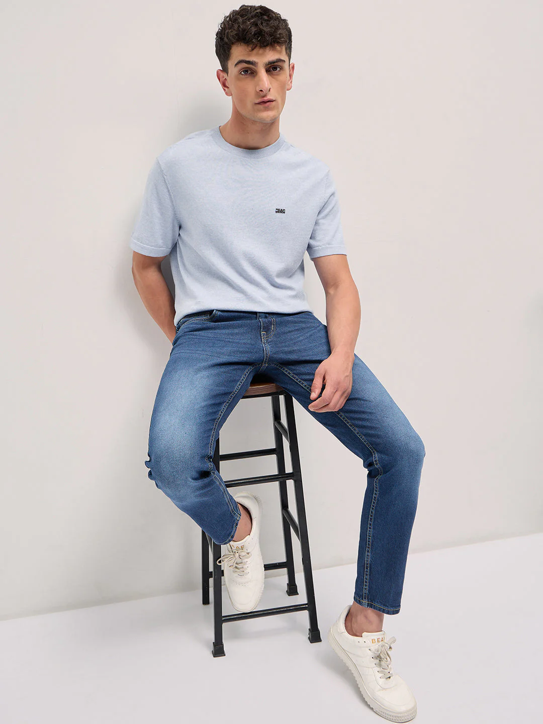 Men BlueMid Fade Mid-Rise Skinny Fit Jeans - Image 4