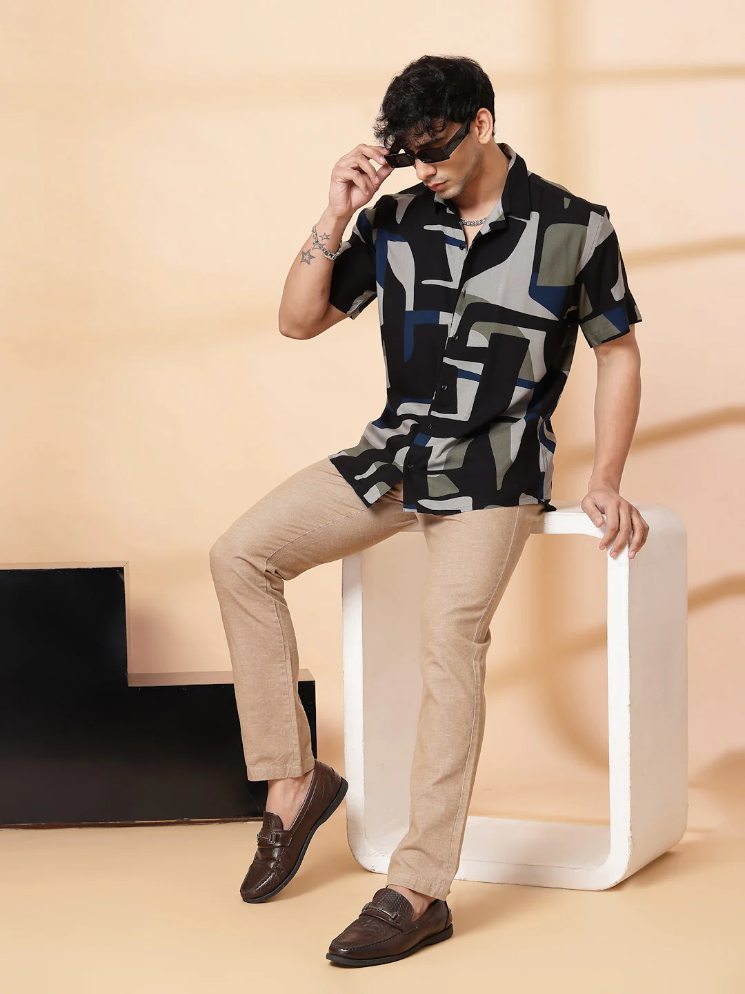 Men Bold Abstract Pattern Shirt - Image 2