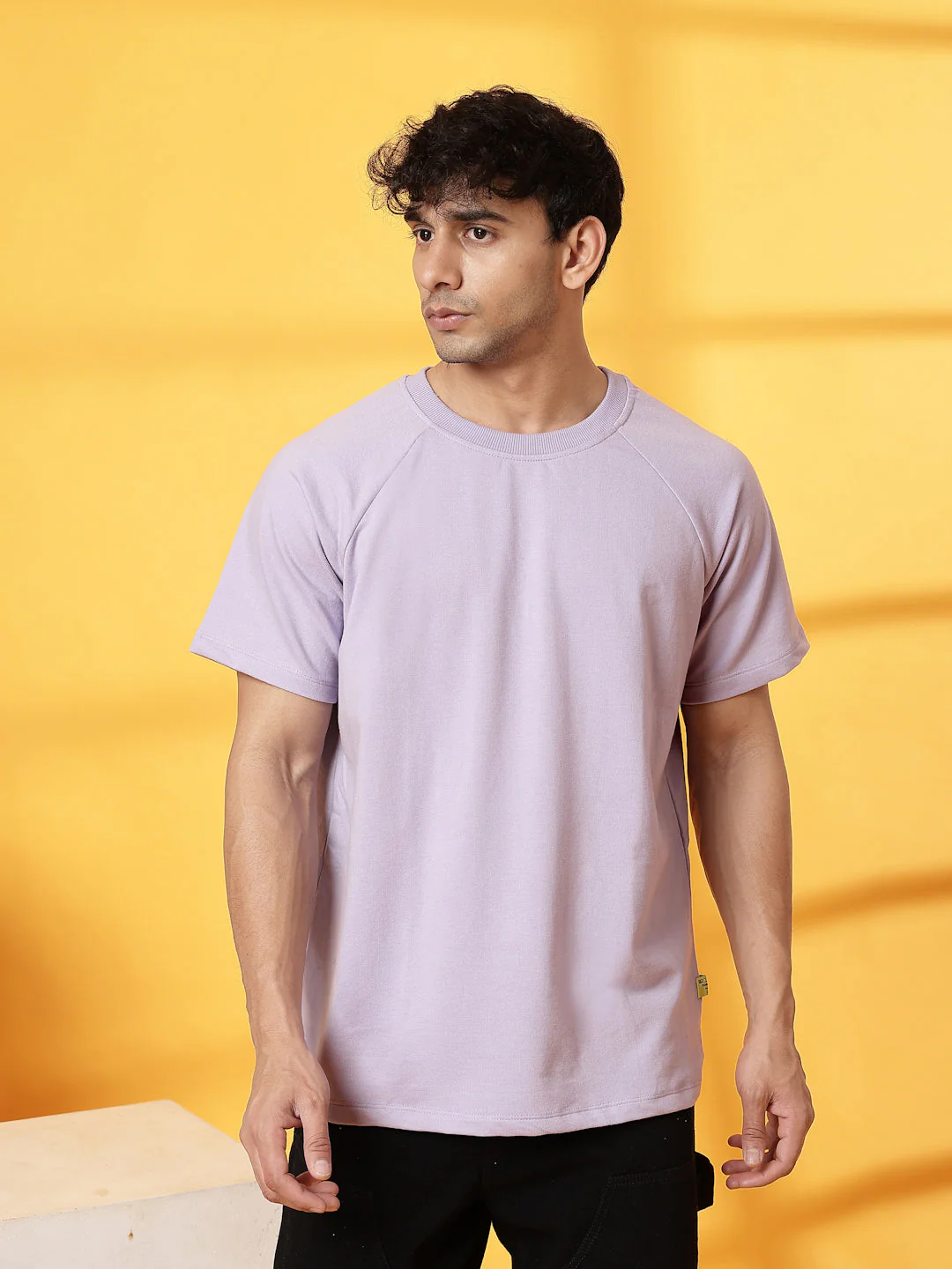 Men Bold Back Print T-Shirt - Image 5