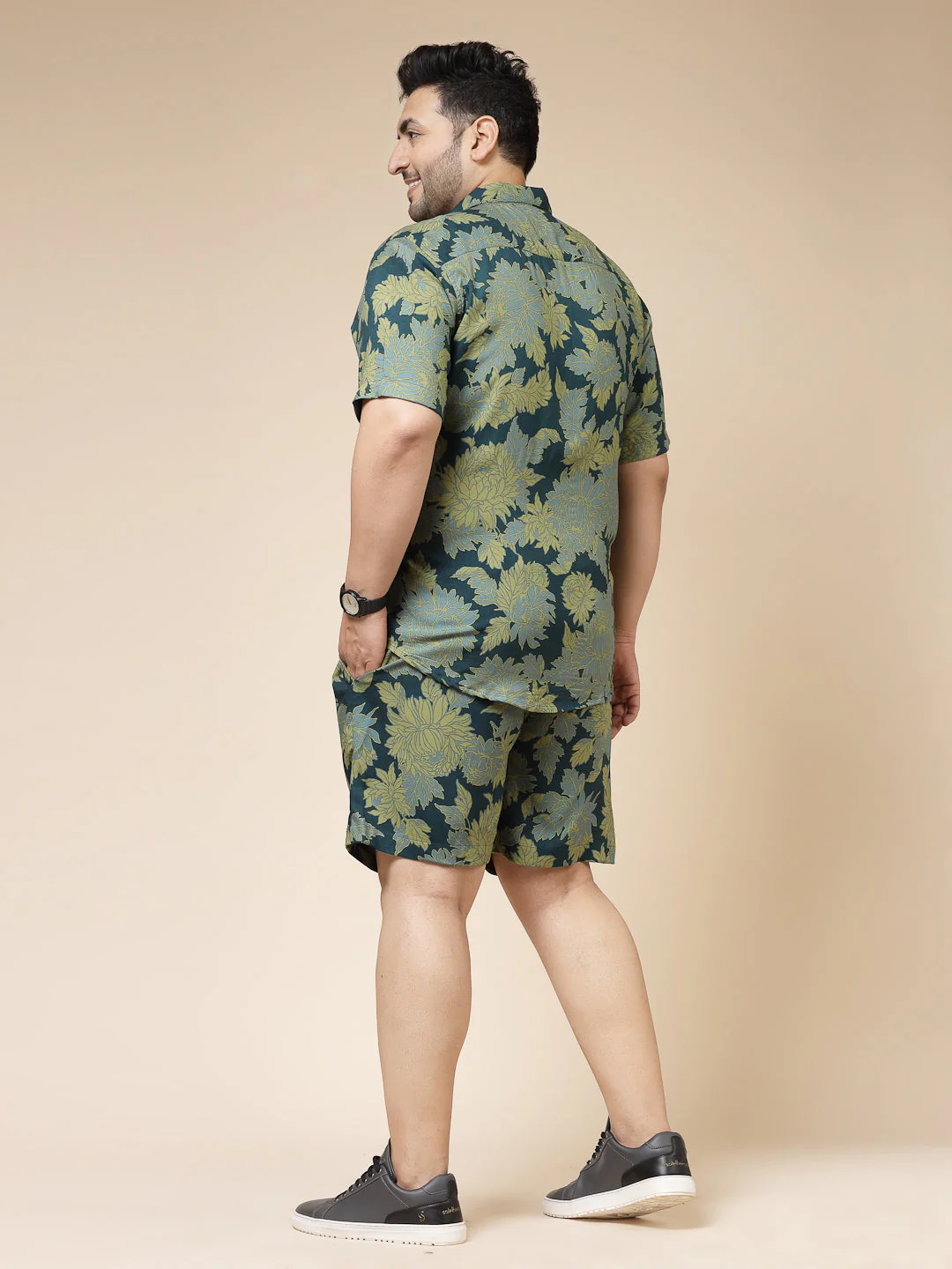 Men Botanical Leaf Ensemble - Image 2