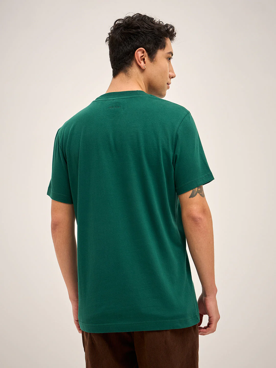 Men Bottle Green Solid Crew Neck Regular Fit T-Shirt - Image 2