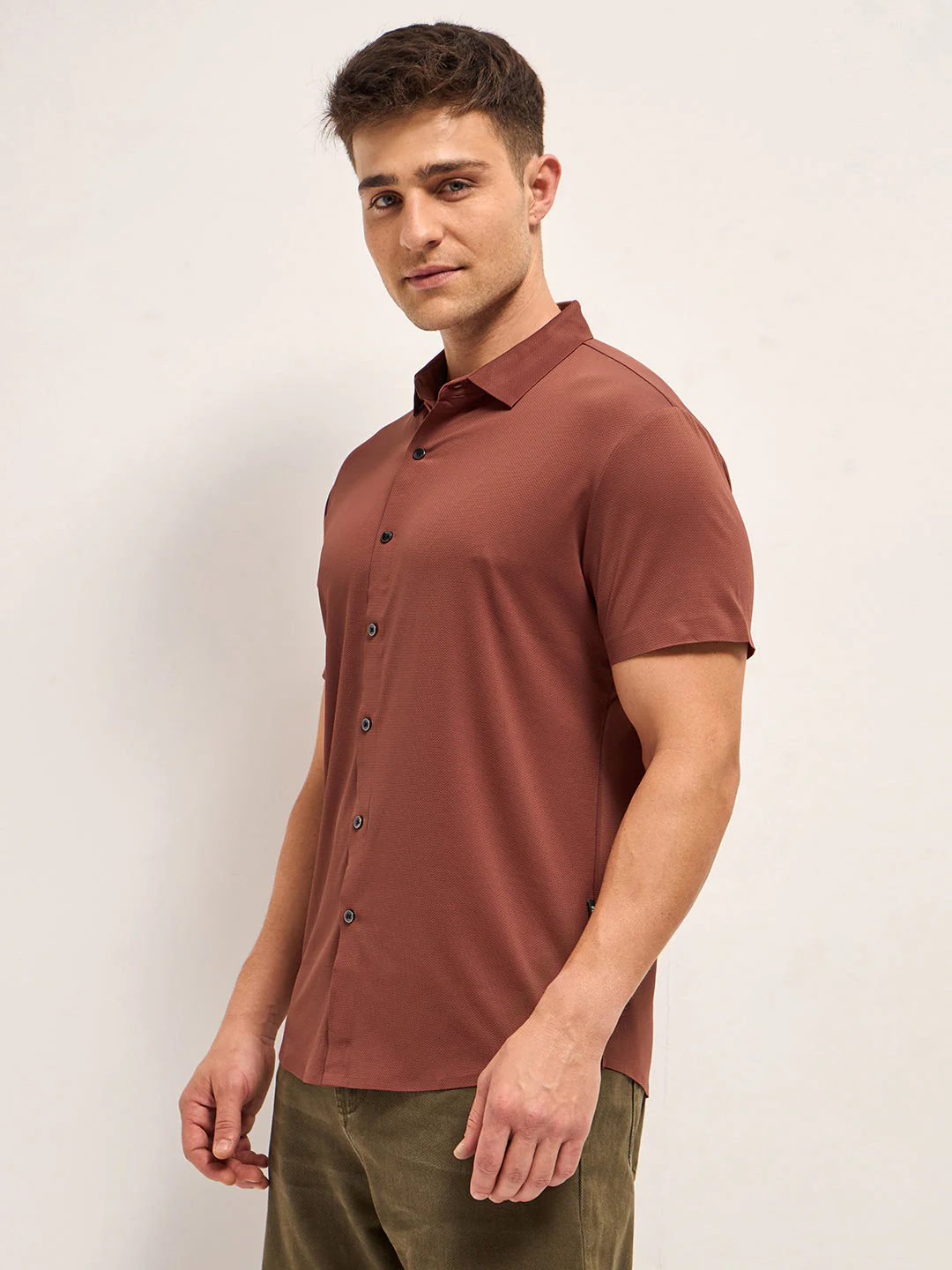 Men Brick Red Solid Nylon Blend Classic Spread Collar Shirt - Image 3