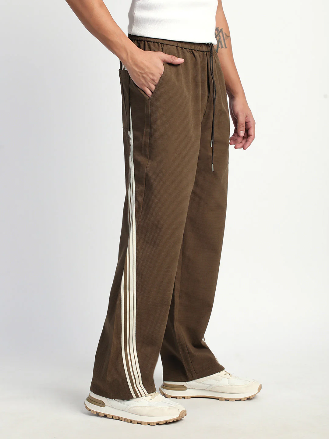 Men Brown Checked Straight Fit Trouser - Image 3