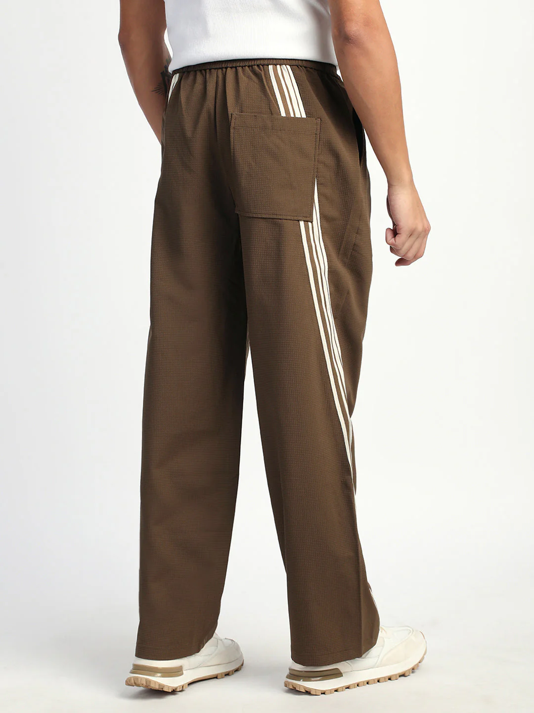 Men Brown Checked Straight Fit Trouser - Image 4