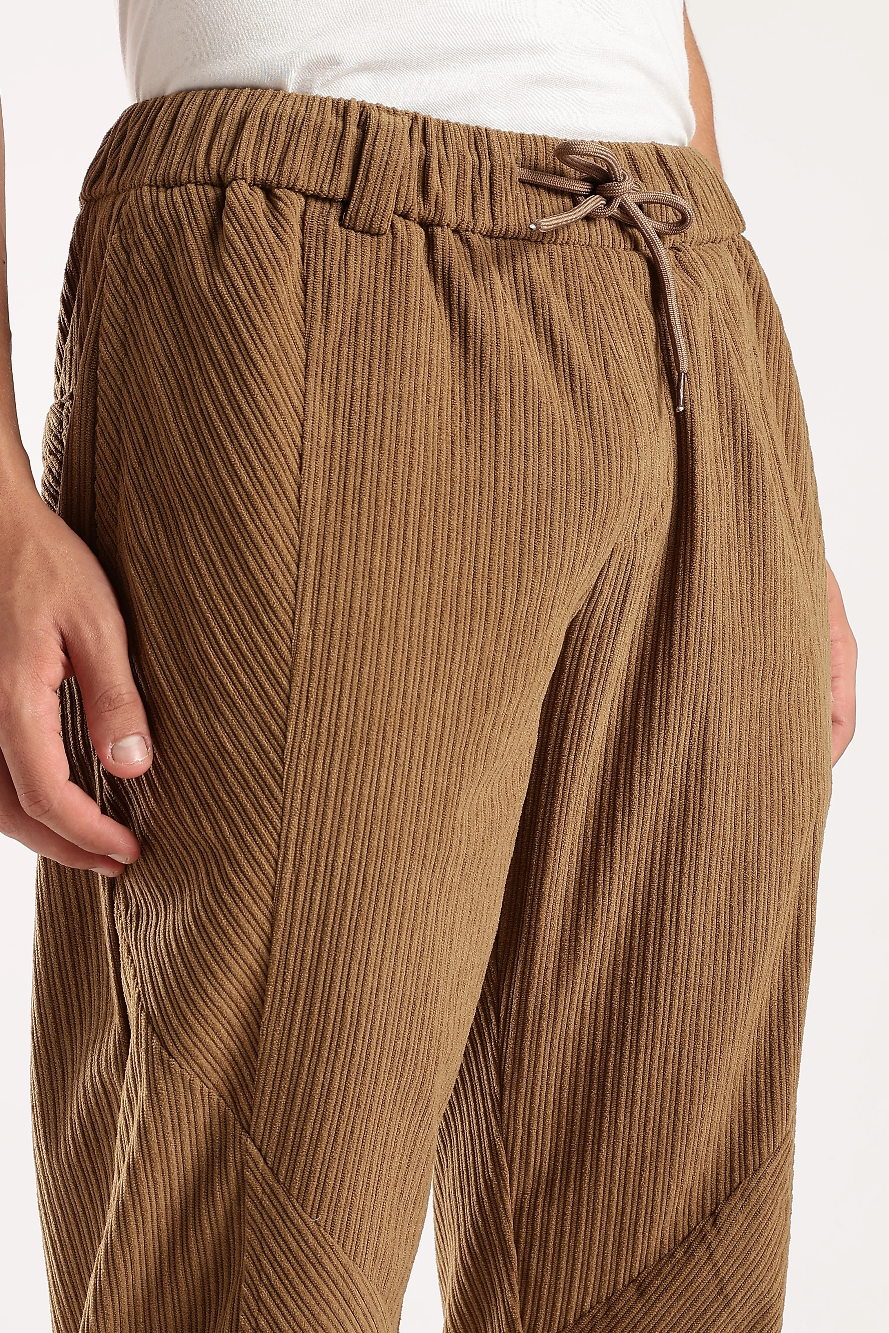 Men Brown Textured Drawcord Trousers - Image 3