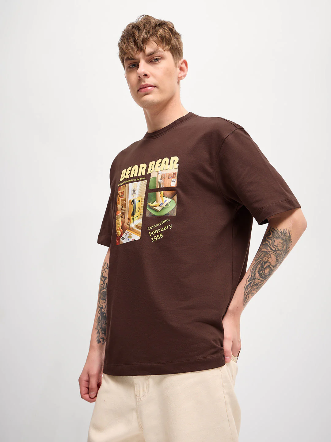 Men Brown Graphic Print Crew Neck T-Shirt - Image 3