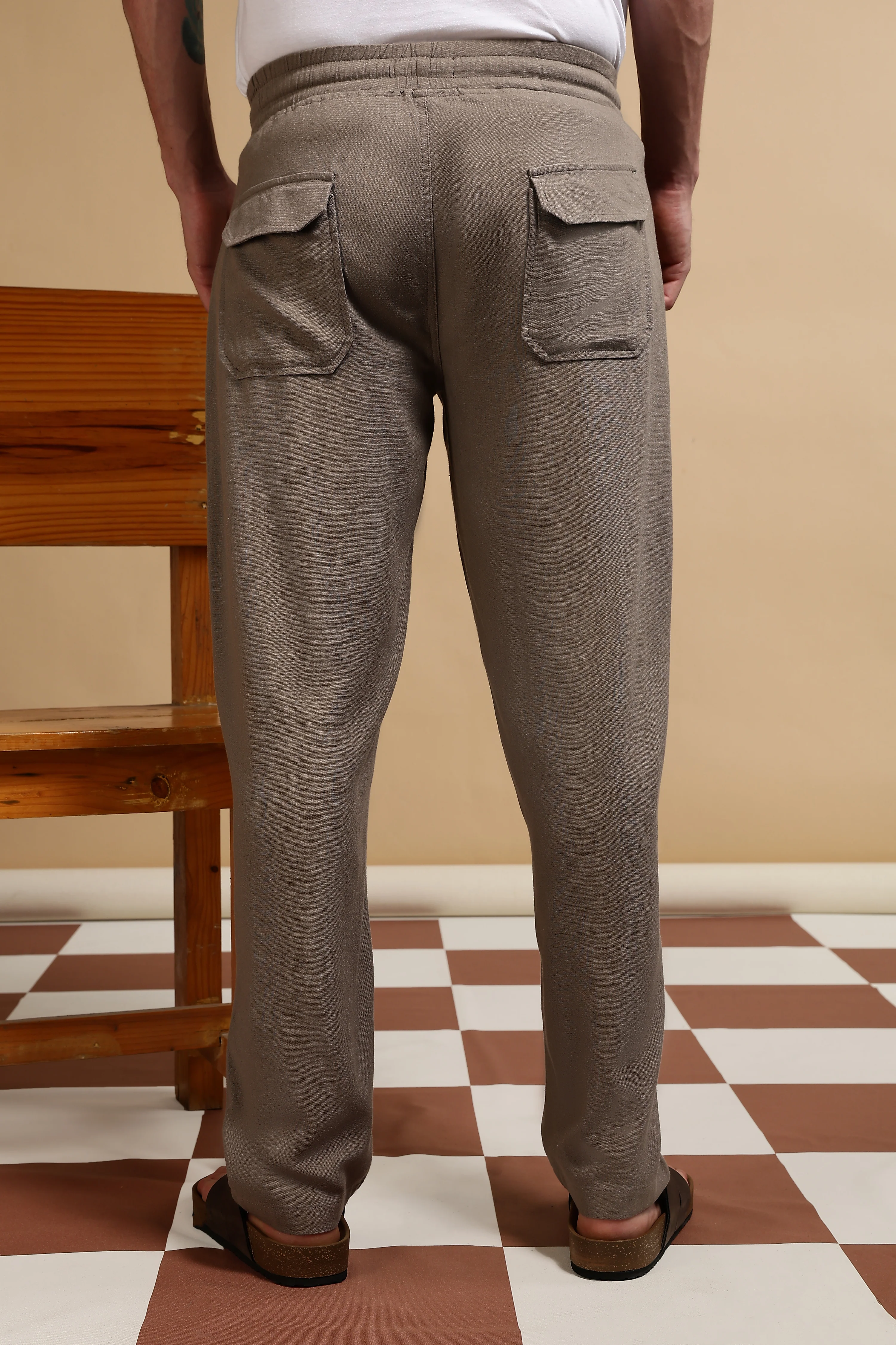 Men Brown Linen Blend Loose Fit Drawcord Trousers - Image 4