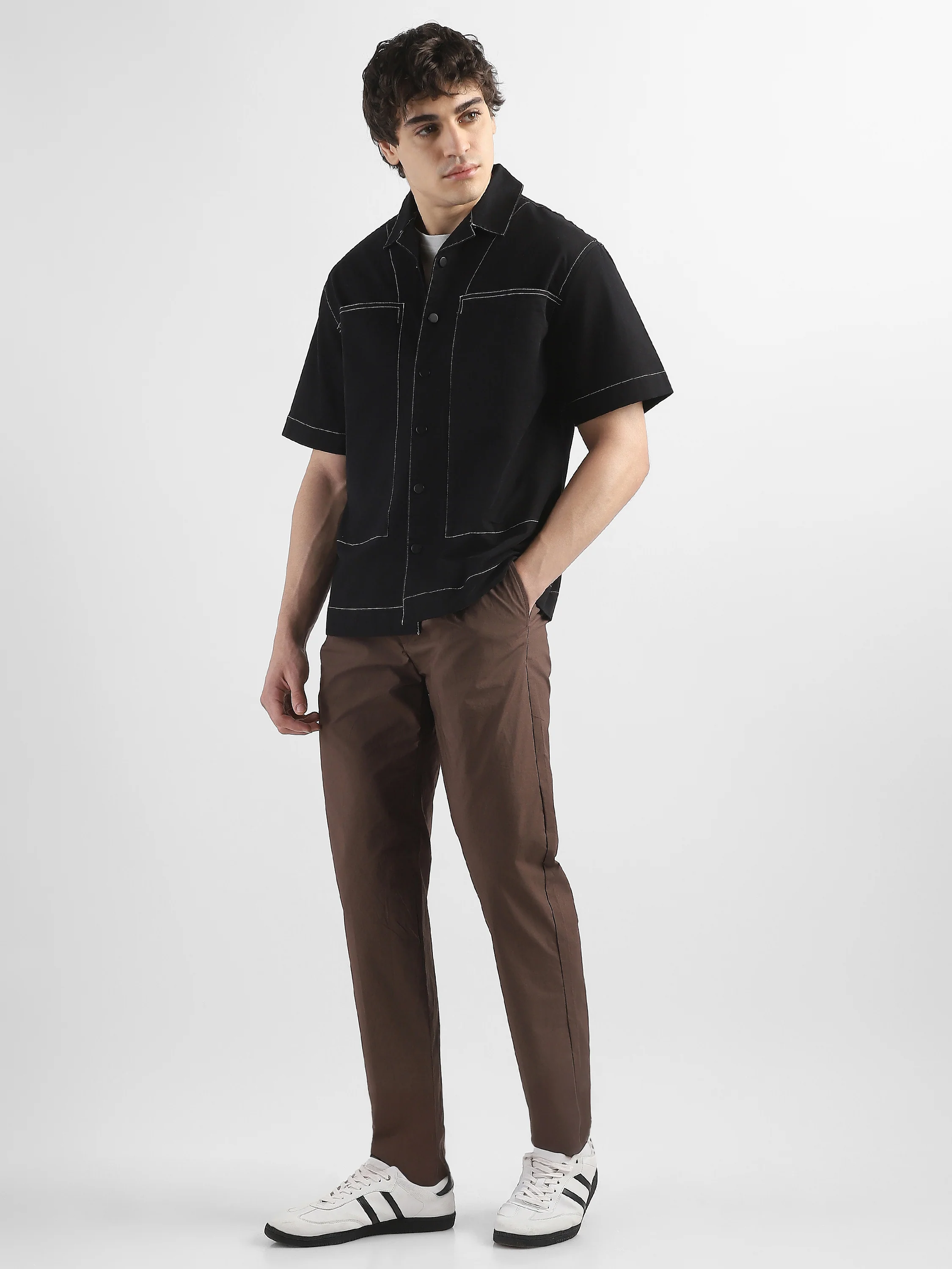 Men Brown Pleated Regular Fit Trouser - Image 2