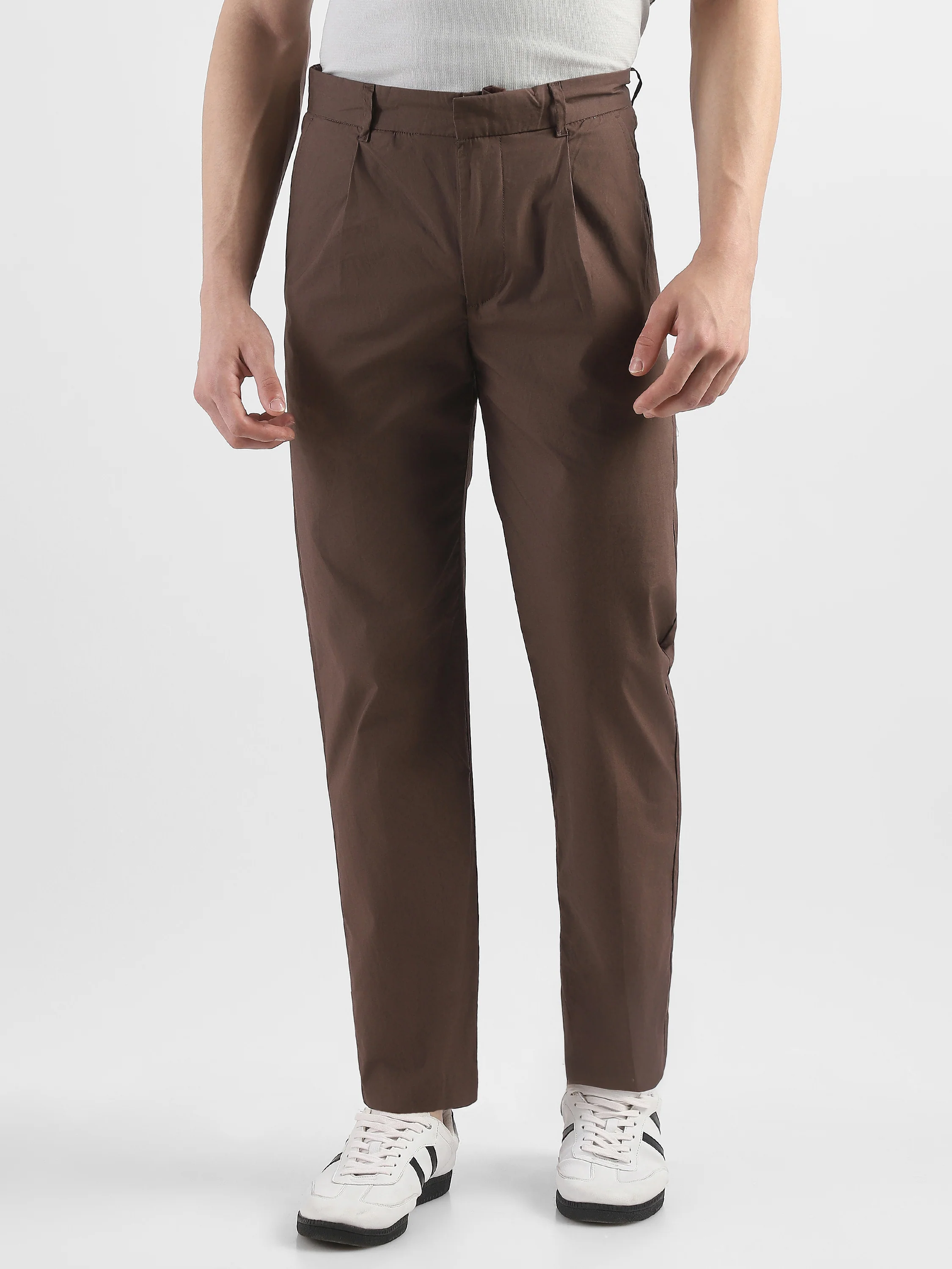 Men Brown Pleated Regular Fit Trouser - Image 3
