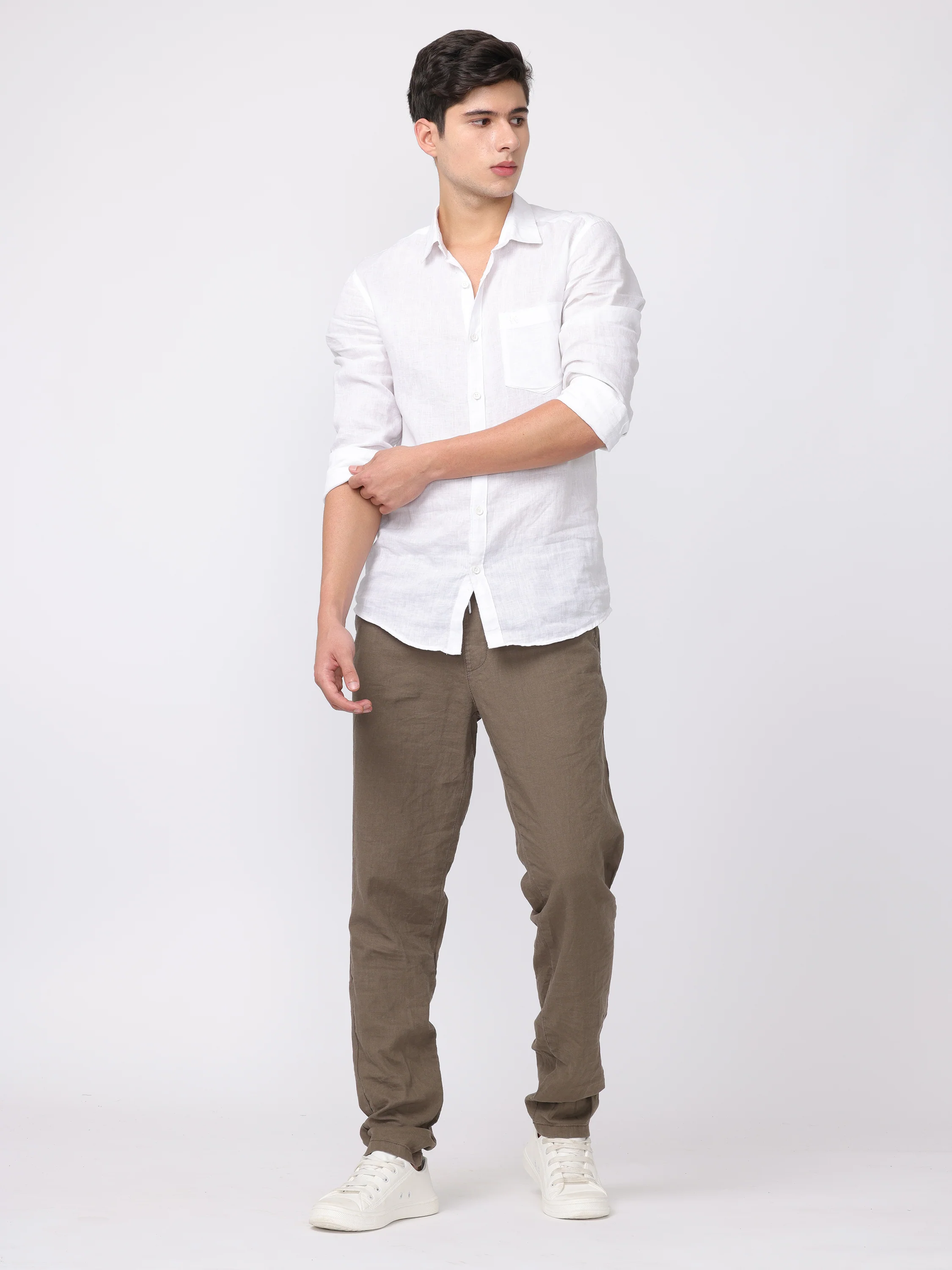 Men Brown Regular Fit Linen Blend Pants - Image 2