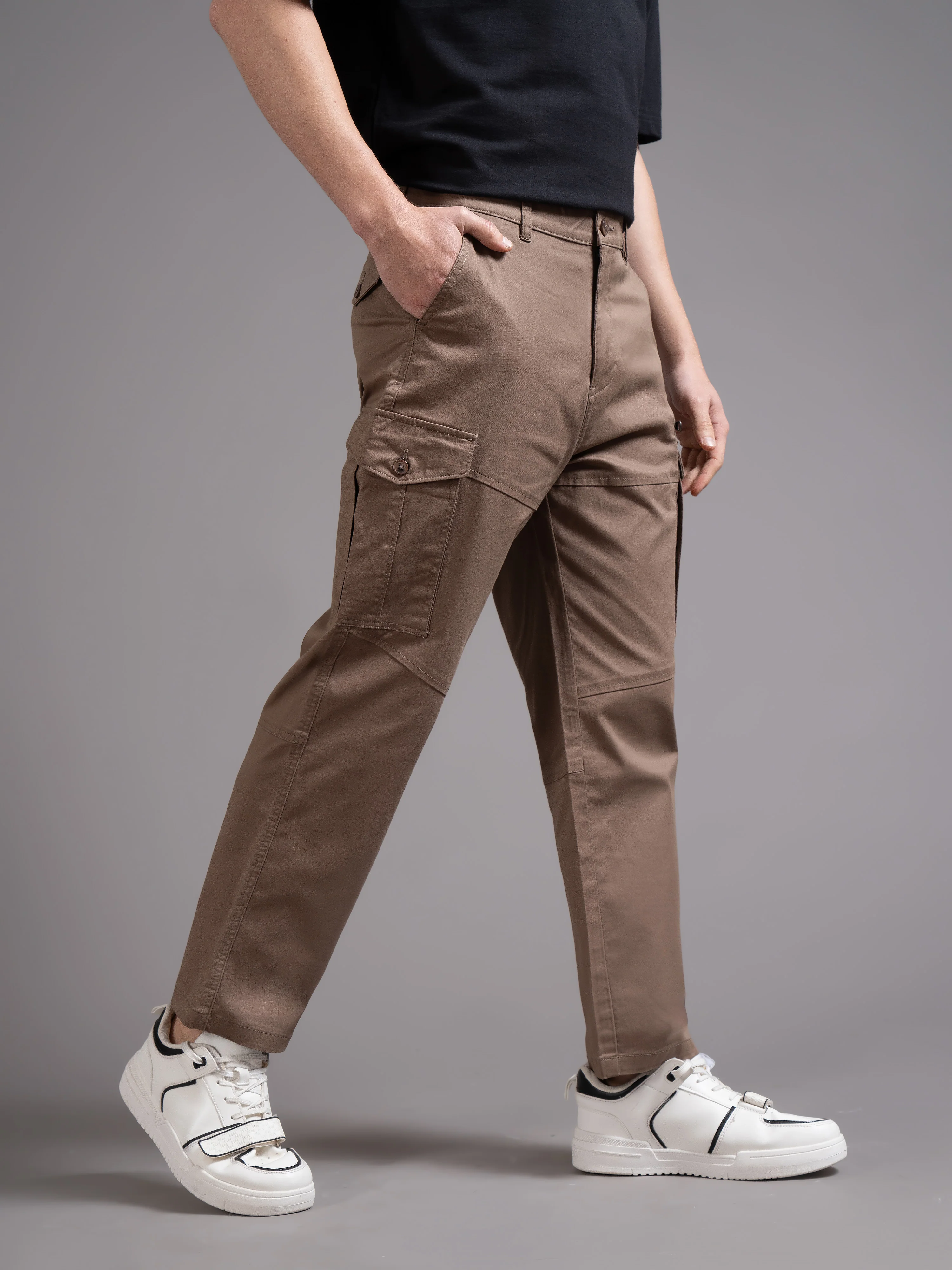 Men Brown Relaxed Fit Cargo Trouser - Image 3