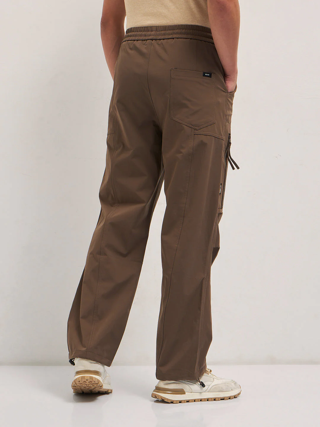 Men Brown Relaxed Fit Polyester Cargo Pants - Image 2