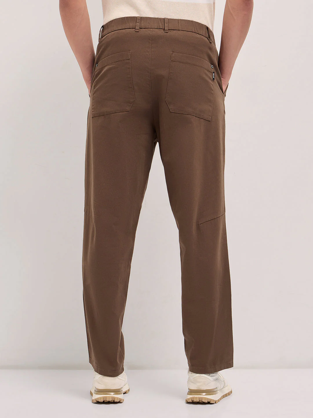 Men Brown Solid Baggy Fit Casual Trouser - Image 2