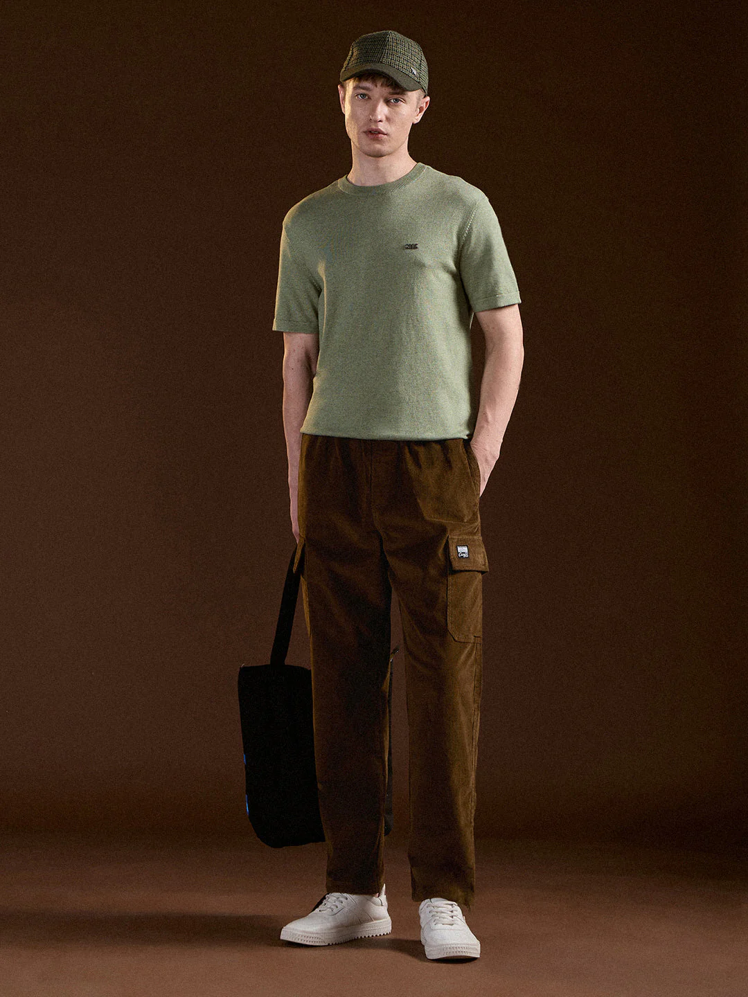 Men Brown Solid Baggy Fit Stylish Corduroy Cargo Pant - Image 4