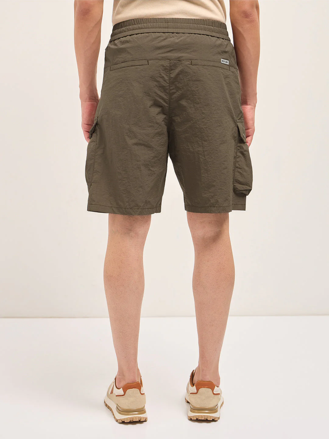 Men Brown Solid Polyester Regular Fit Knee-Length Cargo Shorts - Image 2
