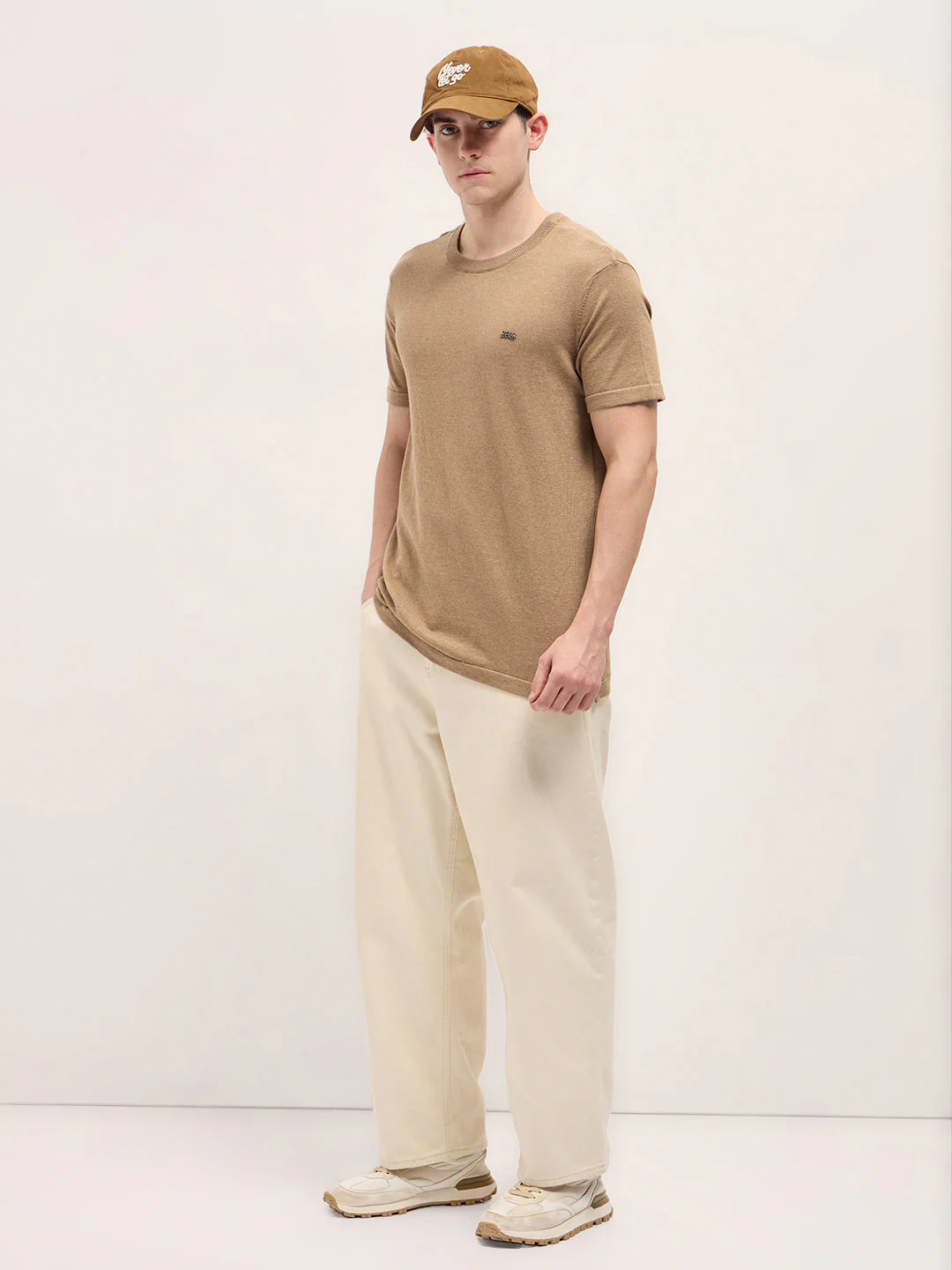 Men Brown Solid Regular Fit Ribbed Crew Neck T-shirt - Image 4