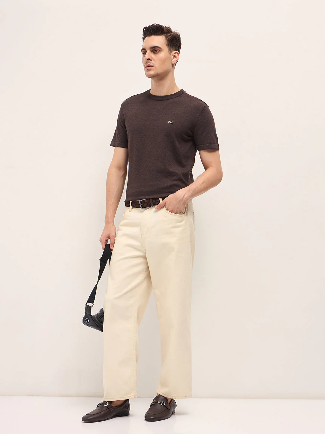 Men Brown Solid Regular Fit Ribbed Crew Neck T-shirt - Image 4