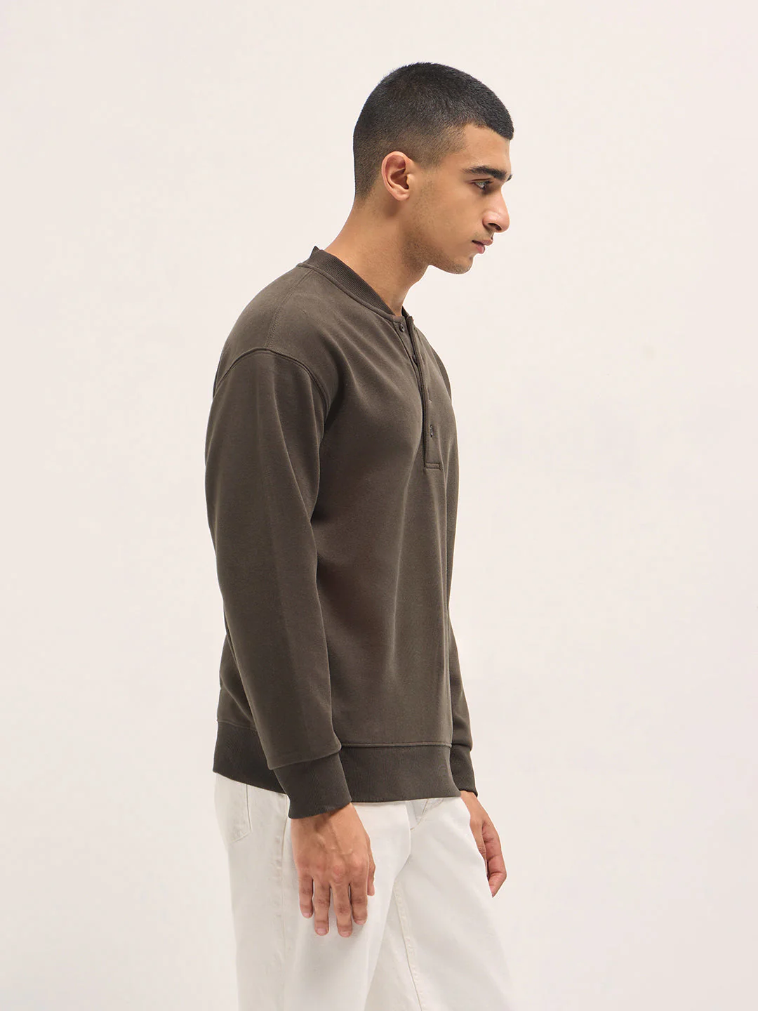 Men Brown Solid Relaxed Fit Henley Neck T-Shirt - Image 3