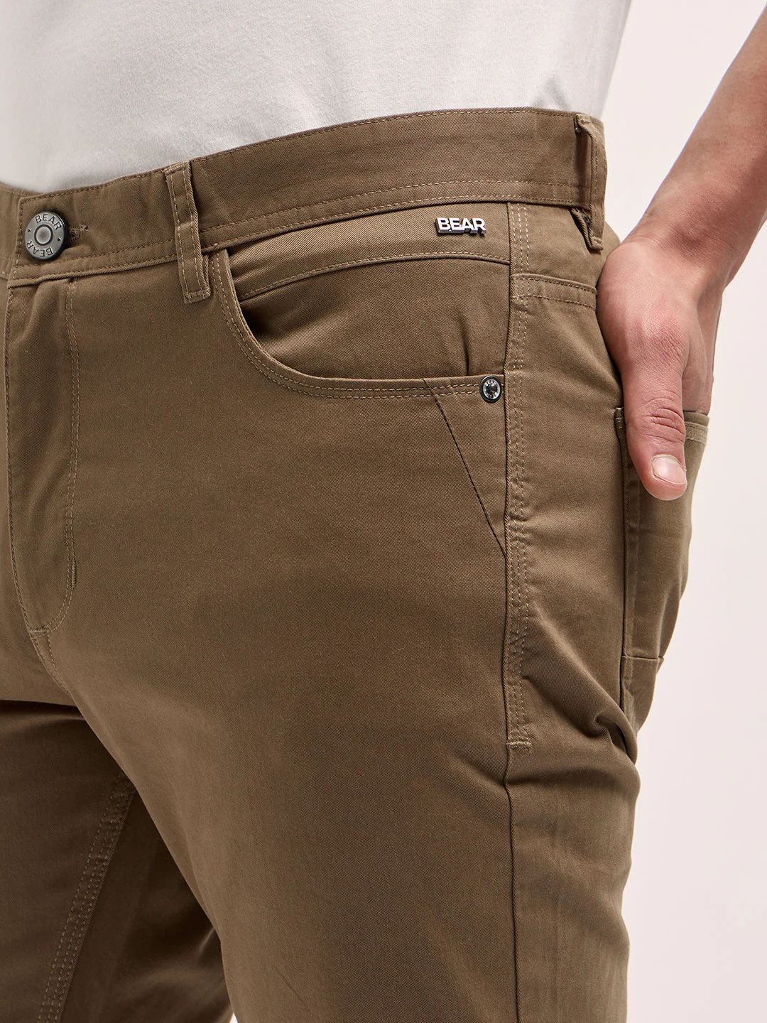 Men Brown Solid Slim Fit Casual Chino Trouser - Image 5