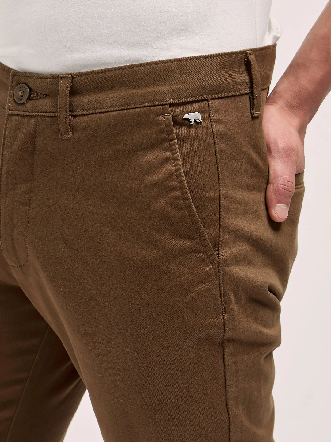 Men Brown Solid Slim Fit Casual Chino Trouser - Image 5