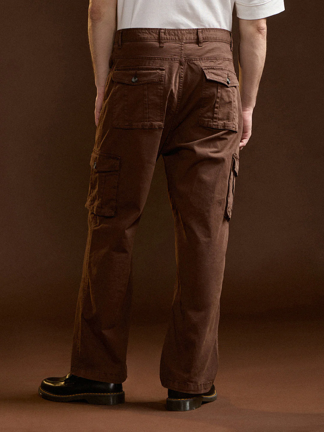 Men Brown Solid Straight Fit Cargo Pant - Image 2