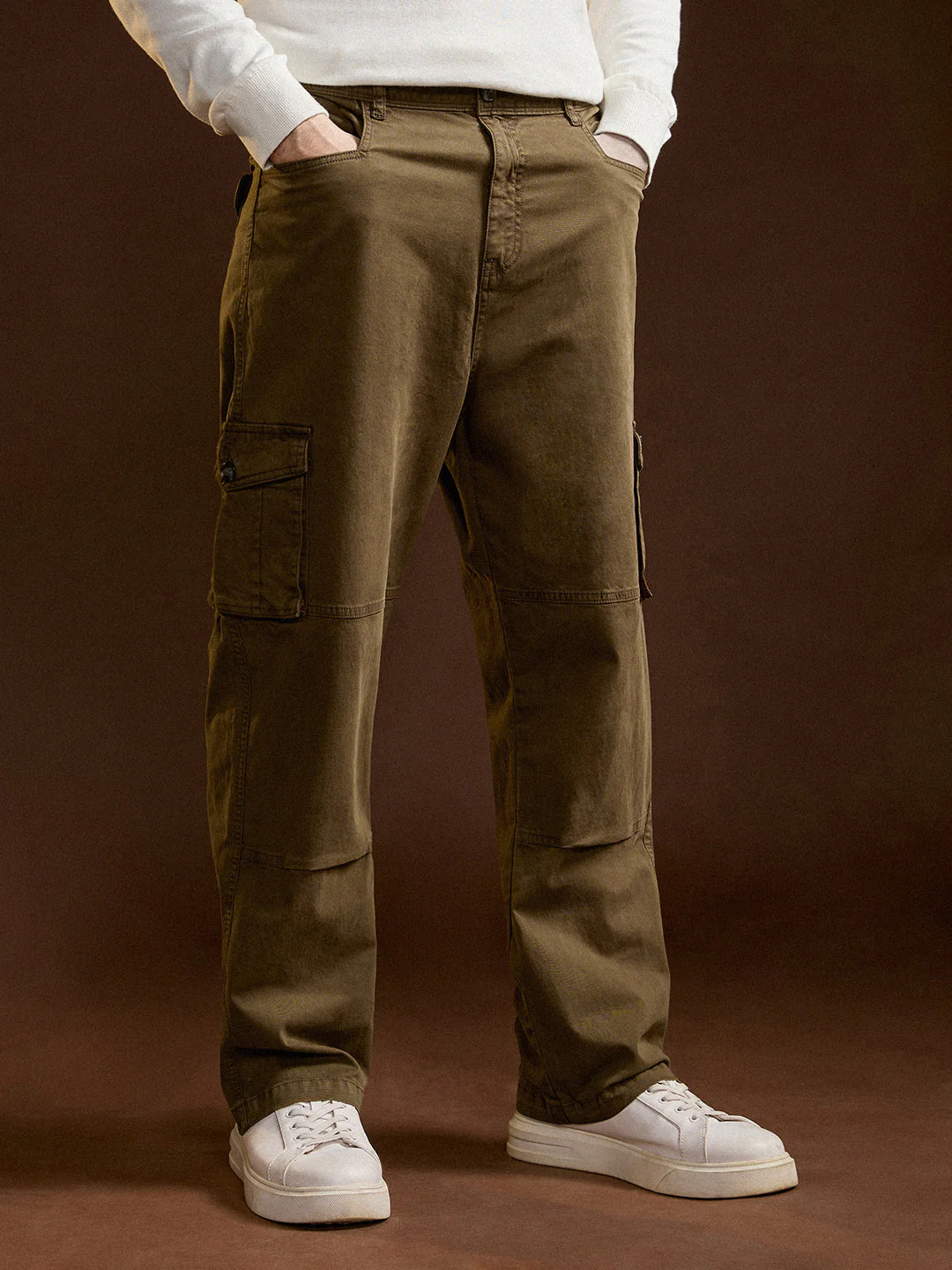 Men Brown Solid Straight Fit Functional & Stylish Cargo Pant - Image 2
