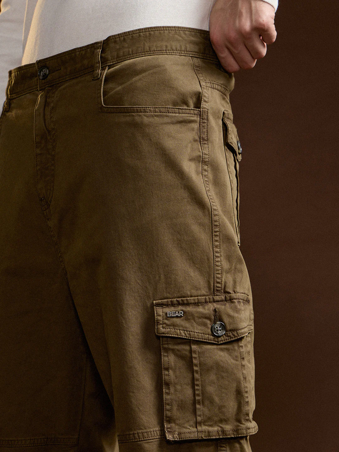 Men Brown Solid Straight Fit Functional & Stylish Cargo Pant - Image 6