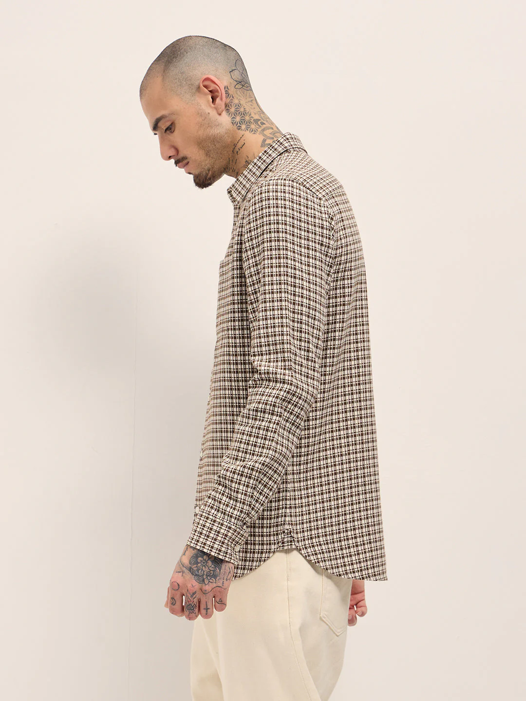 Men Brown Textured Checks Design Slim Fit Casual Shirt - Image 3