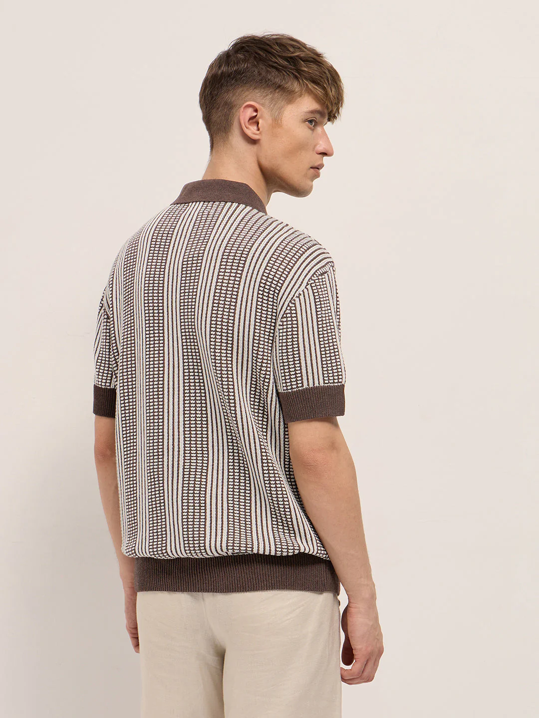 Men Brown Vertical Textured Flat Knit Slim Fit Polo Shirt - Image 2