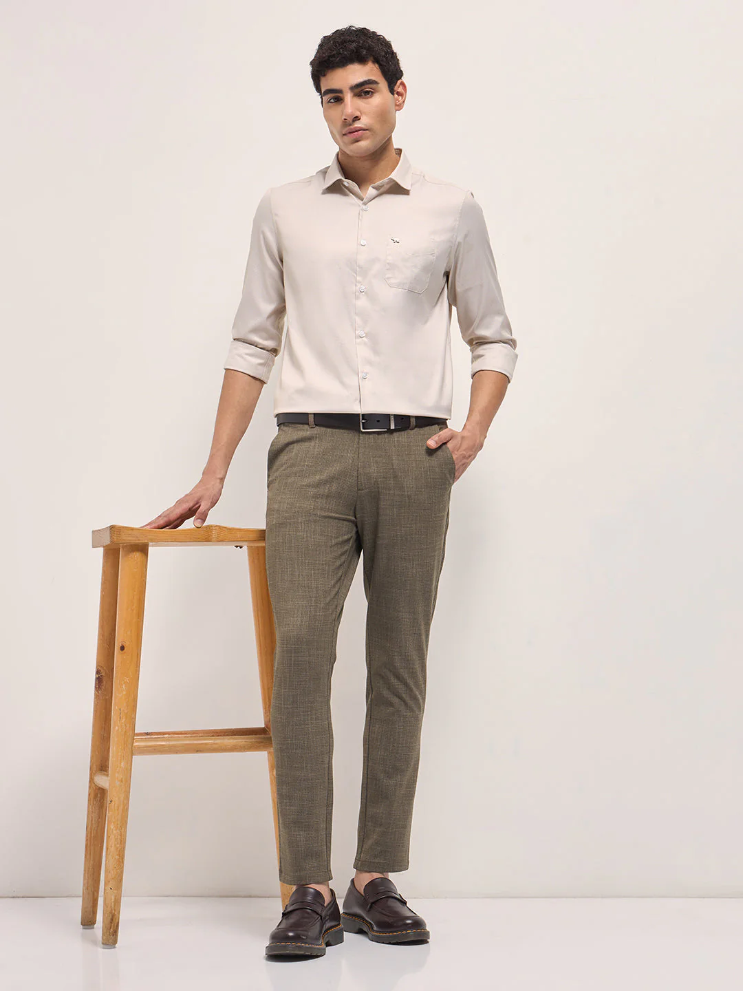 Men Brown Woven Design Slim Fit Formal Trousers - Image 4