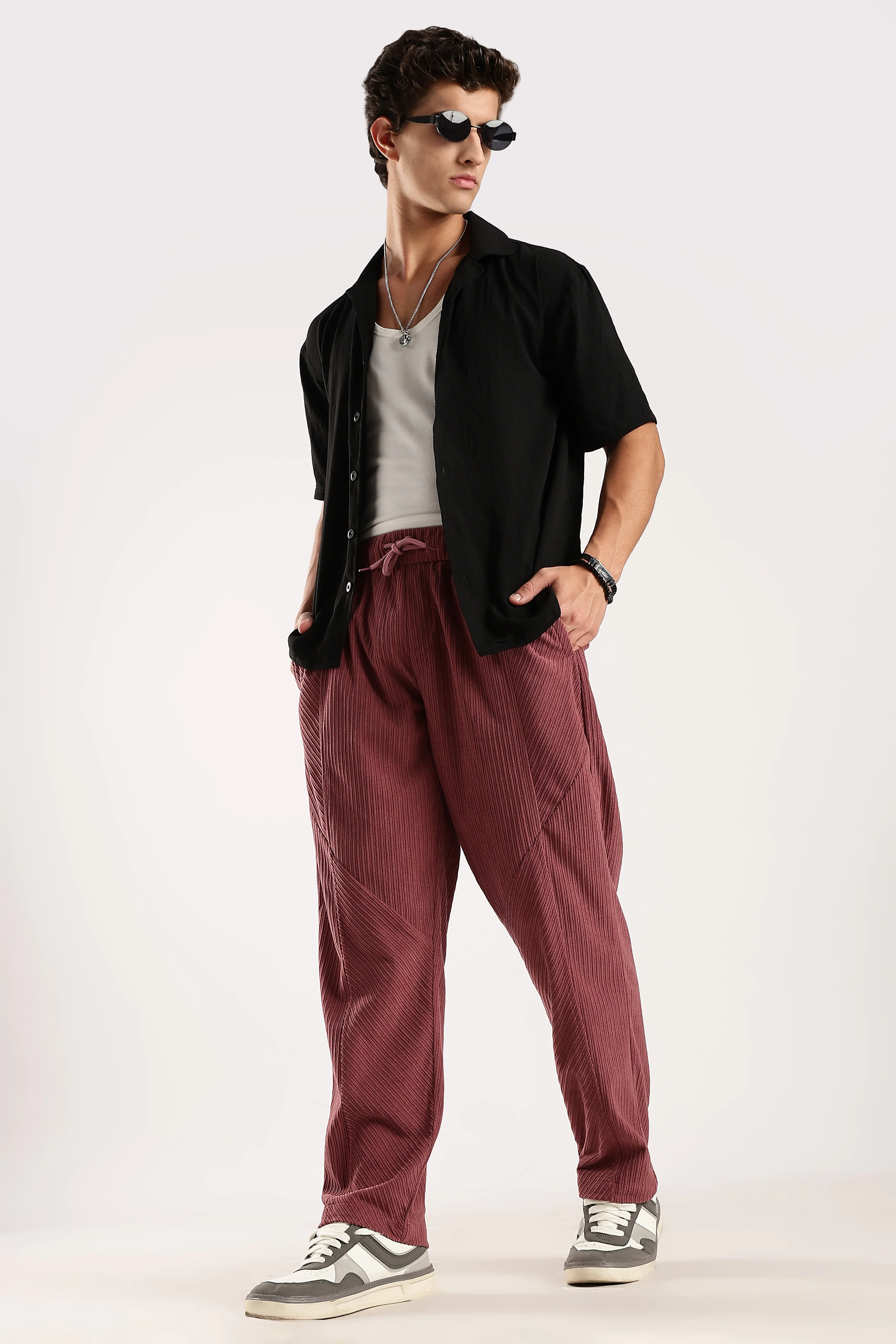 Men Burgundy Textured Drawcord Trousers - Image 4